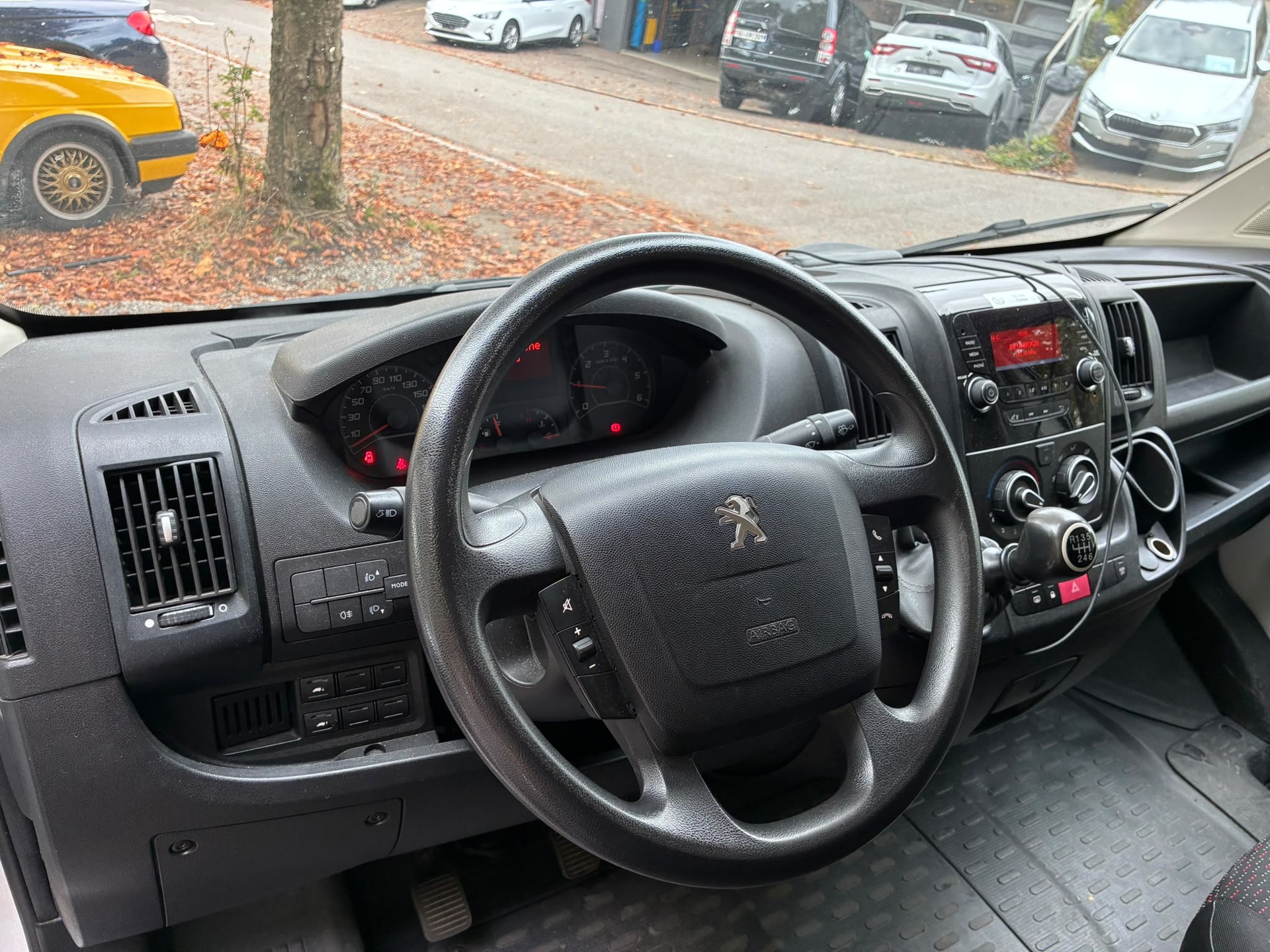 PEUGEOT Boxer 2.2 HDI 335 Active L3-image-17
