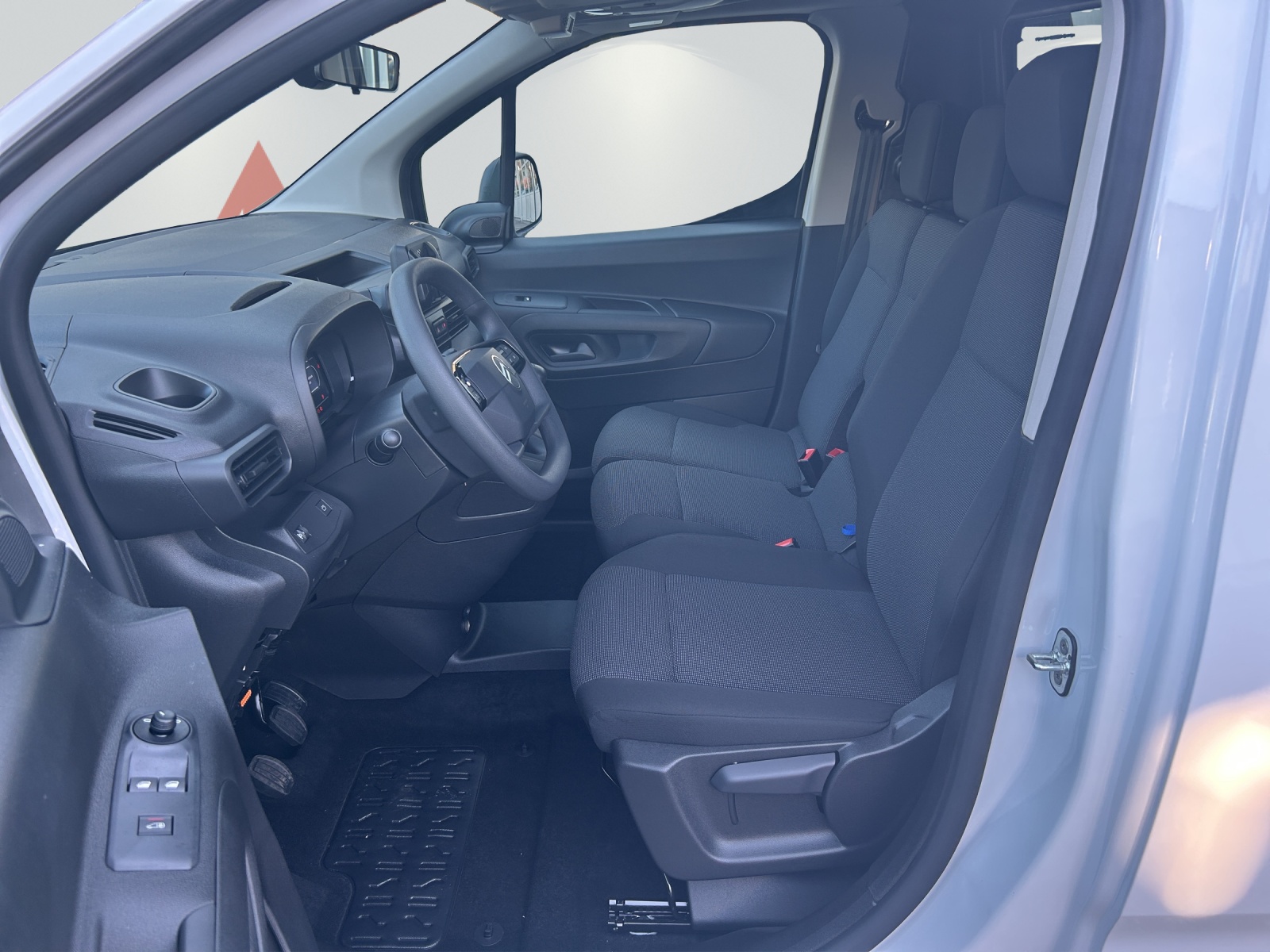 CITROEN Berlingo M 1.2 PureTech 110 First S/S-image-7