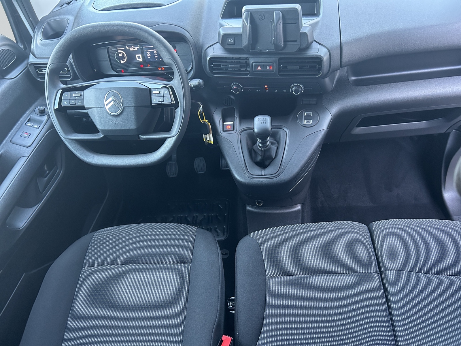 CITROEN Berlingo M 1.2 PureTech 110 First S/S-image-11