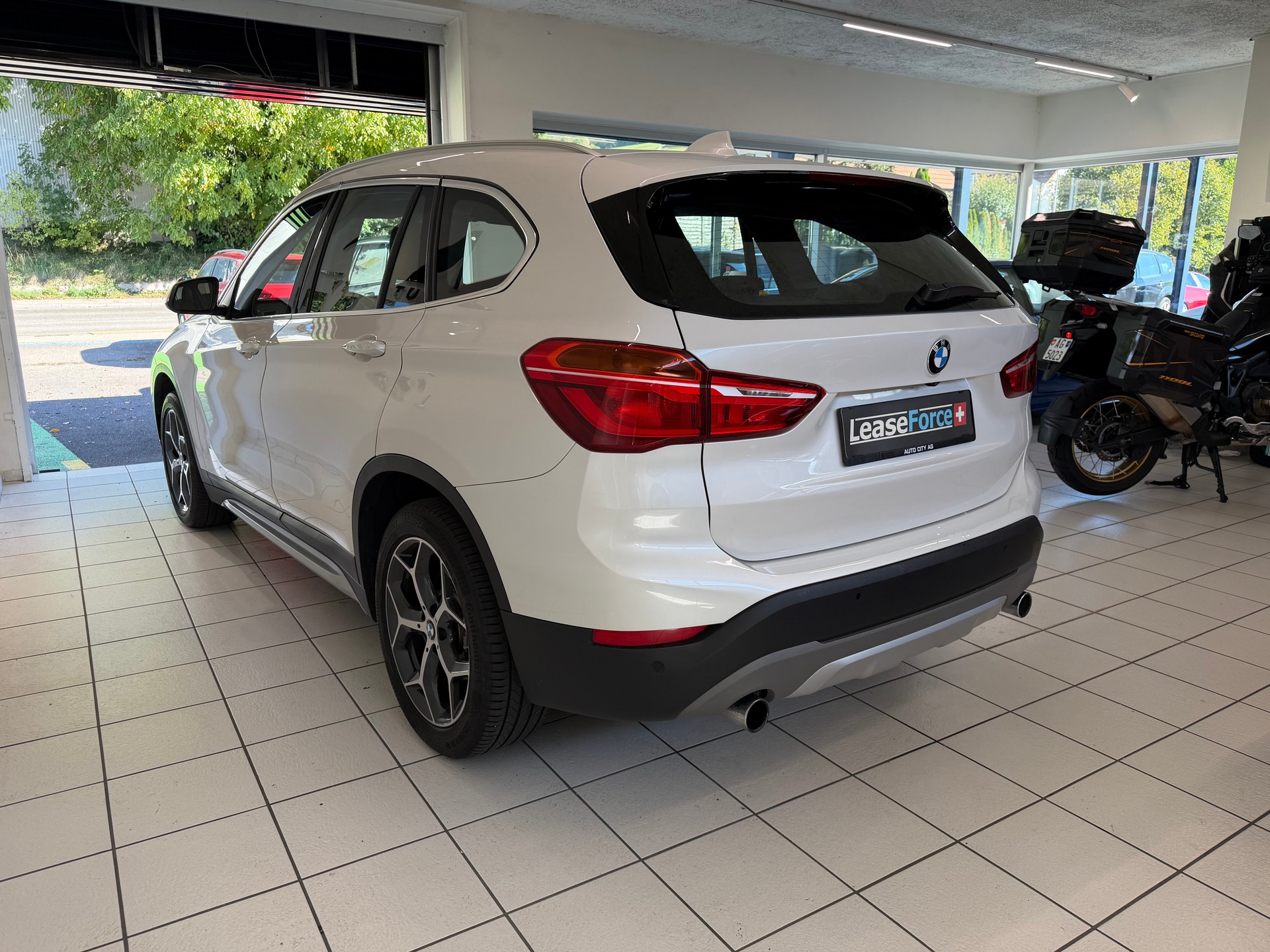 BMW X1 xDrive 25i xLine Steptronic-image-3
