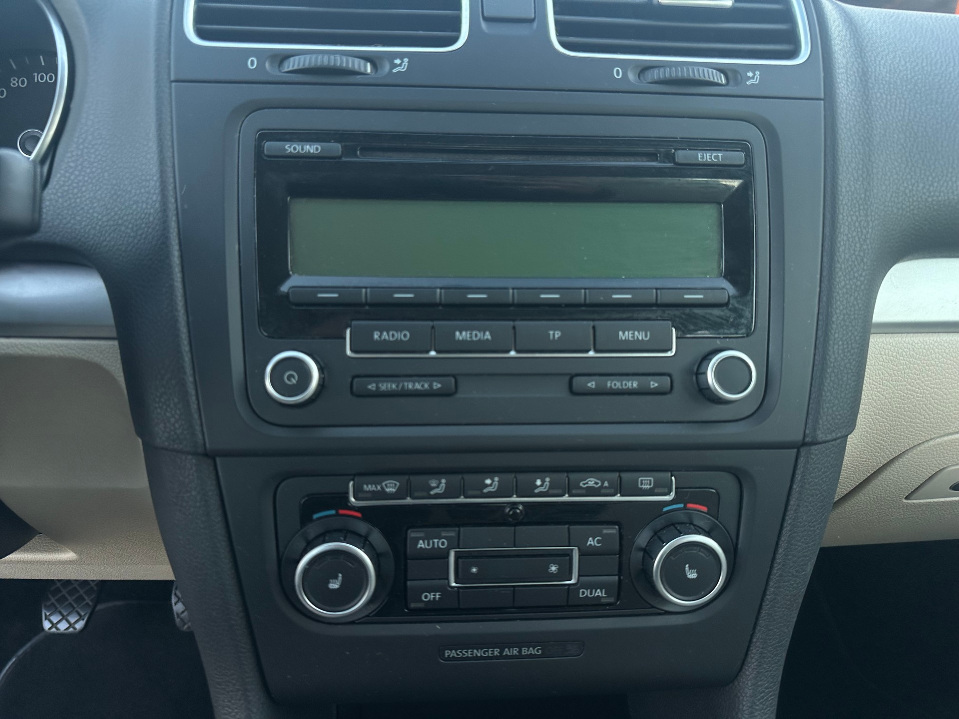VW Golf 2.0 TDI 4Motion-image-11