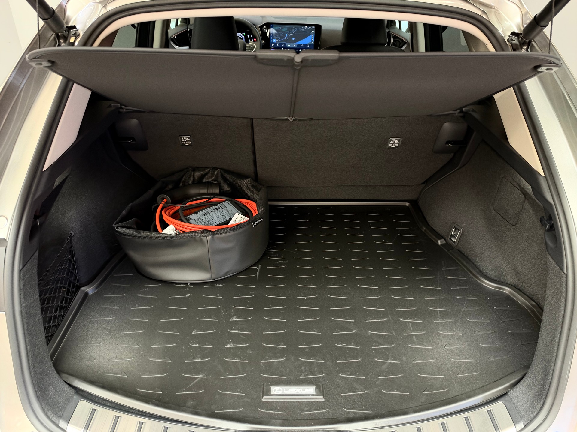 LEXUS NX 450h+ E-FOUR Comfort-image-10