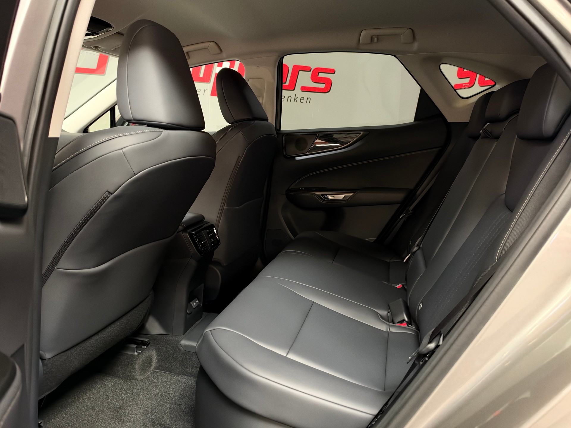 LEXUS NX 450h+ E-FOUR Comfort-image-14