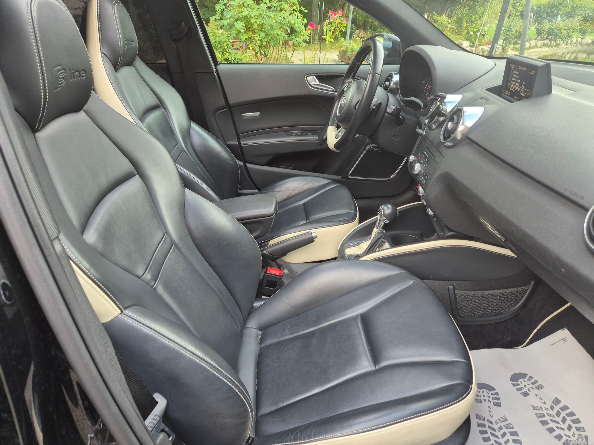 AUDI A1 Sportback Sport 1.4 TFSI Ambition S-tronic-image-19