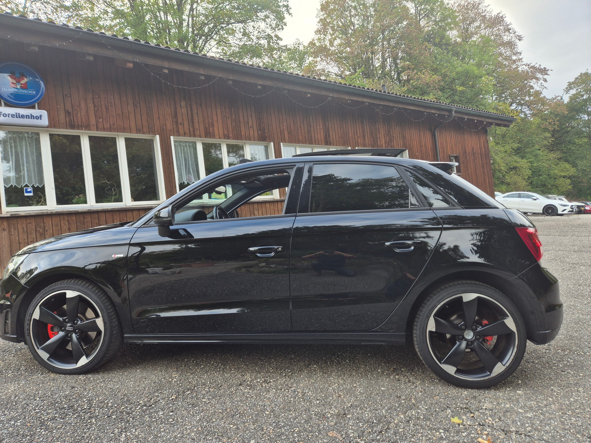 AUDI A1 Sportback Sport 1.4 TFSI Ambition S-tronic-image-7