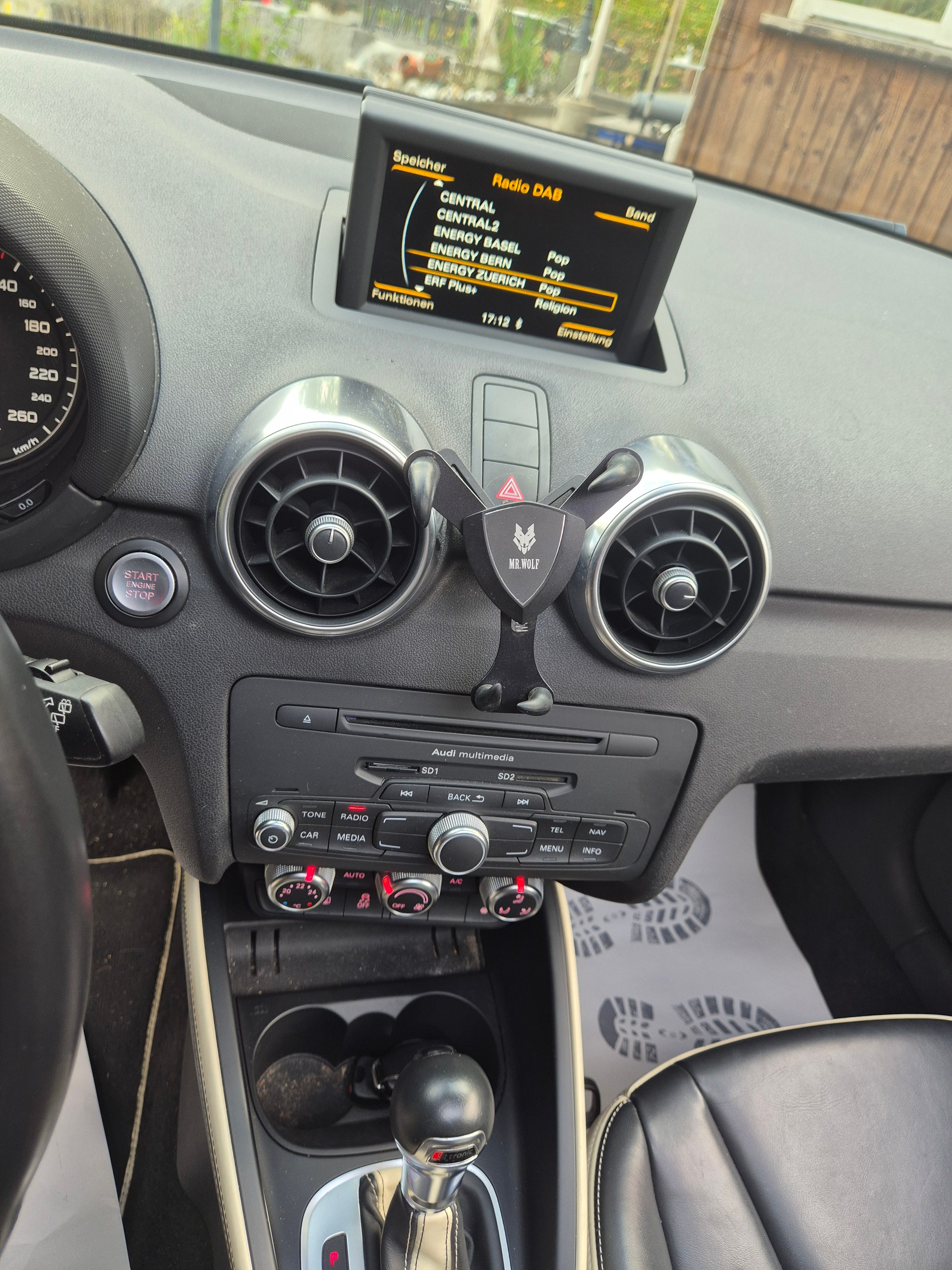 AUDI A1 Sportback Sport 1.4 TFSI Ambition S-tronic-image-11