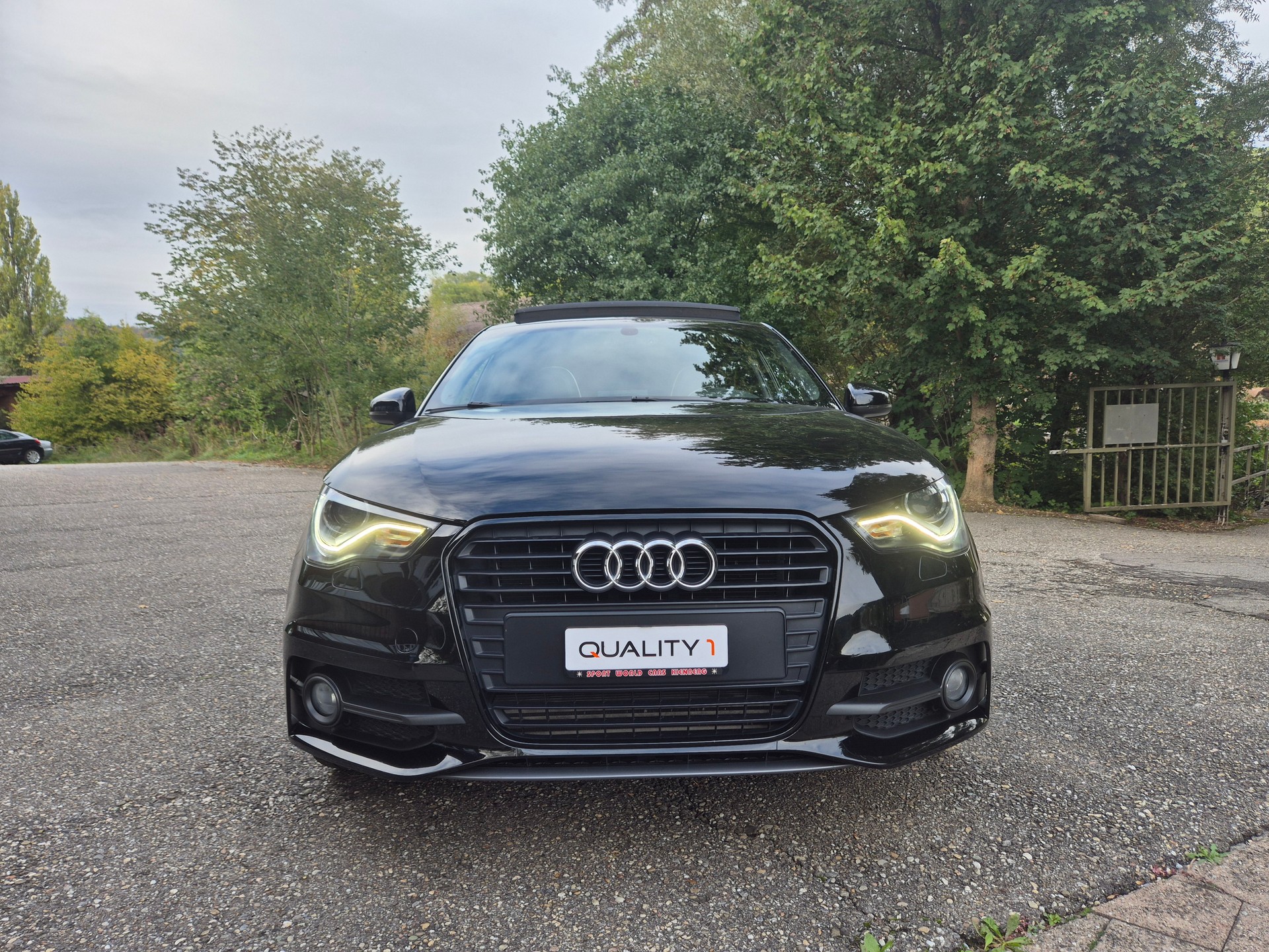 AUDI A1 Sportback Sport 1.4 TFSI Ambition S-tronic-image-1