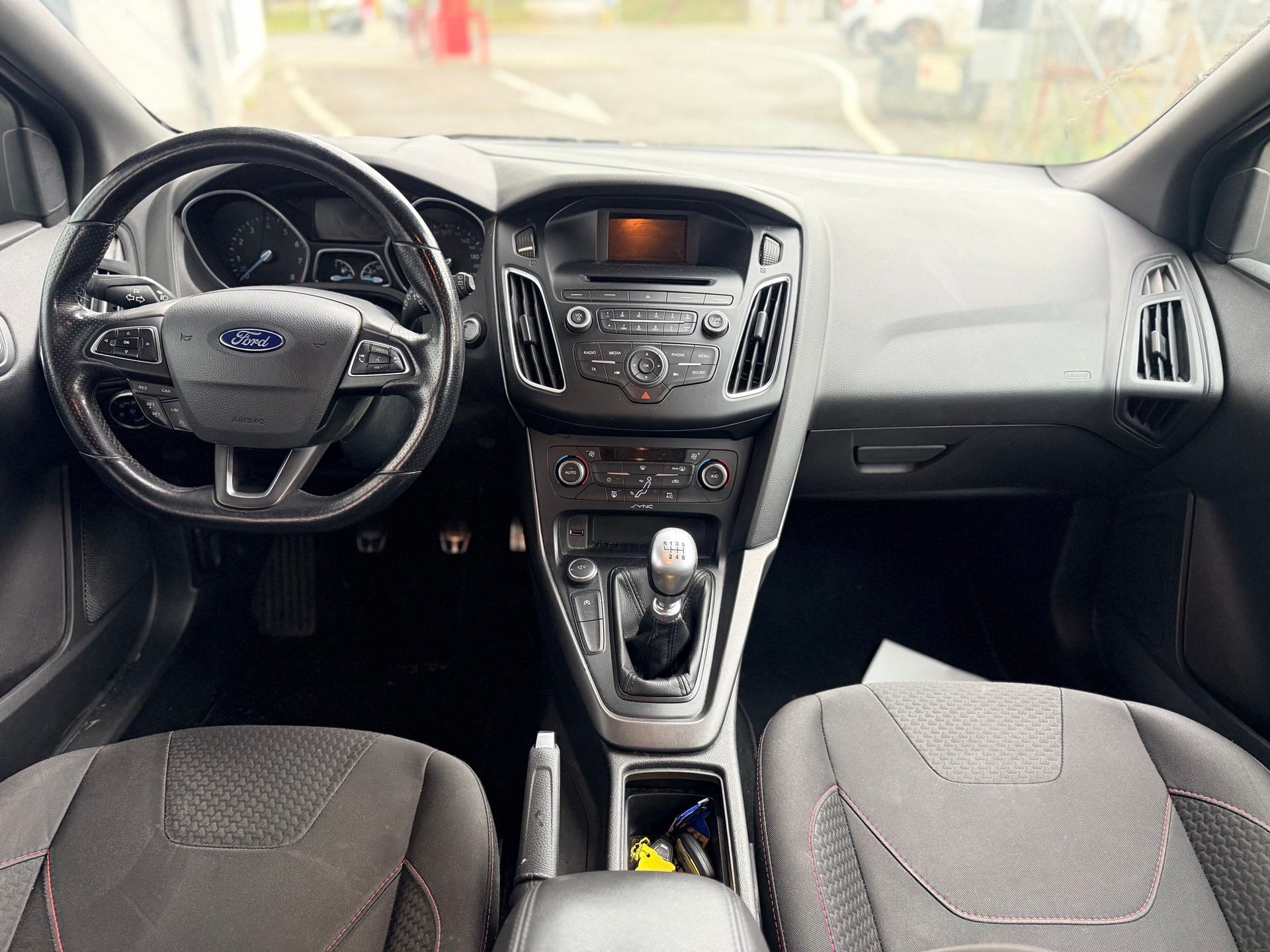FORD Focus 1.0 SCTi ST Line-image-5