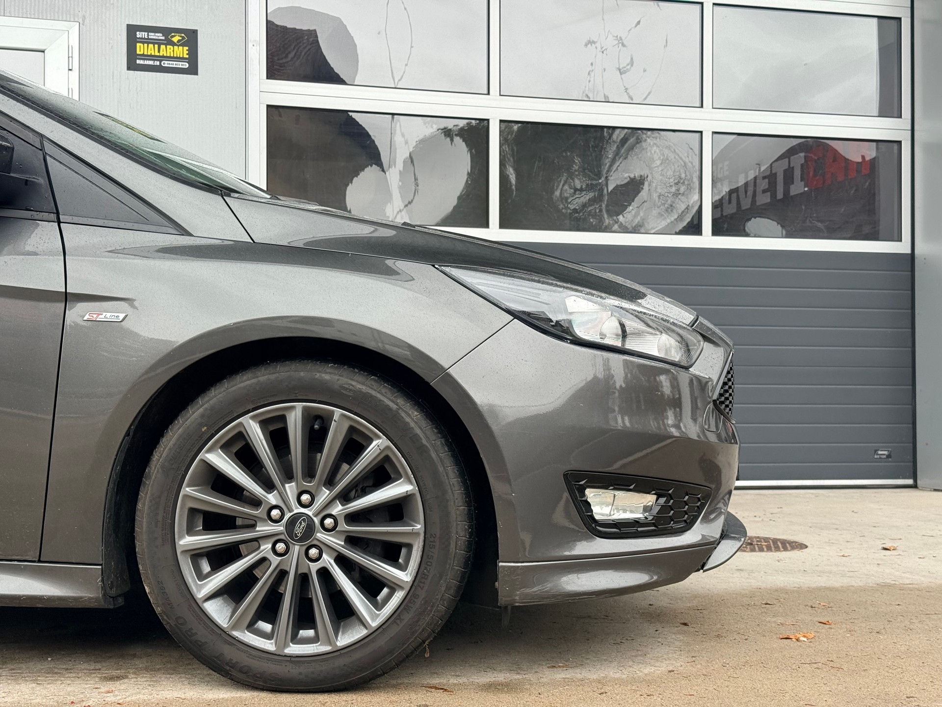 FORD Focus 1.0 SCTi ST Line-image-2