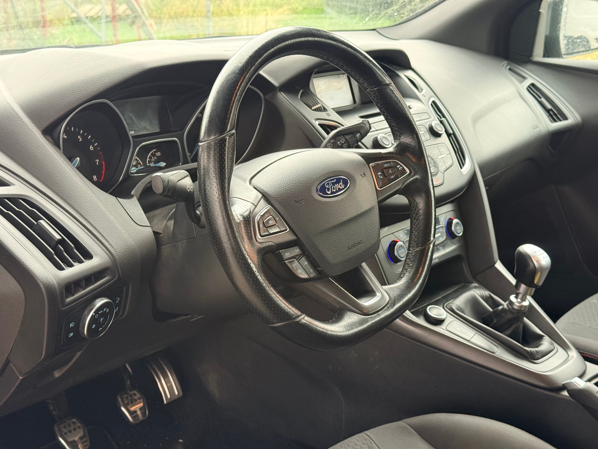 FORD Focus 1.0 SCTi ST Line-image-4