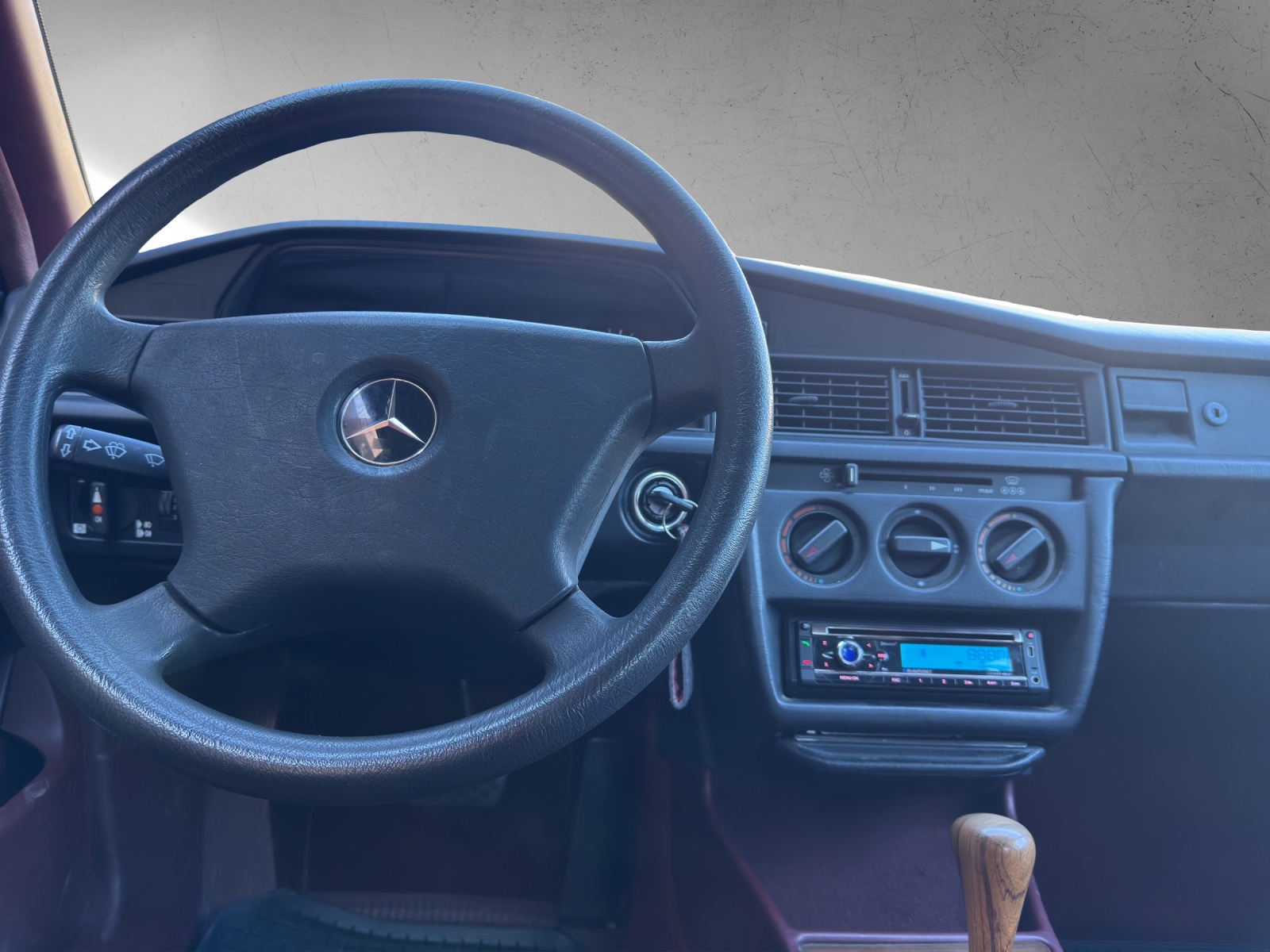MERCEDES-BENZ 190 E 2.0-image-7