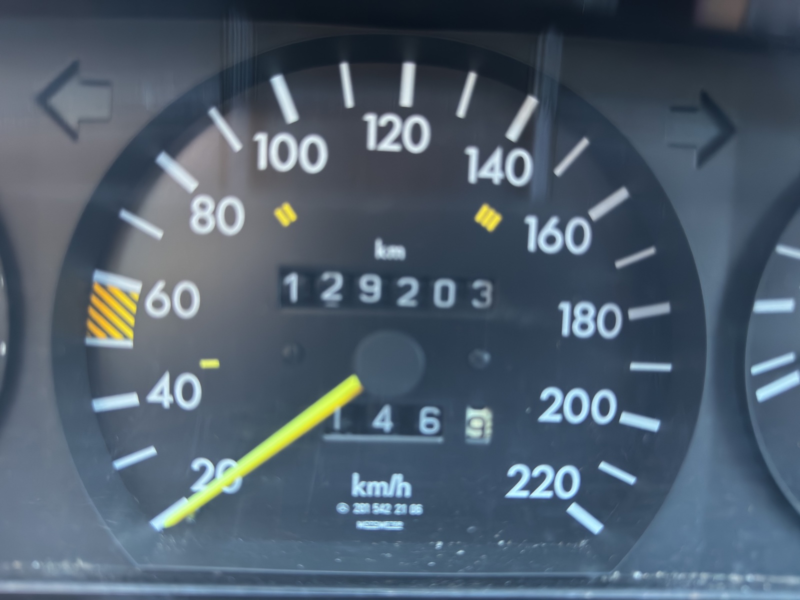 MERCEDES-BENZ 190 E 2.0-image-13