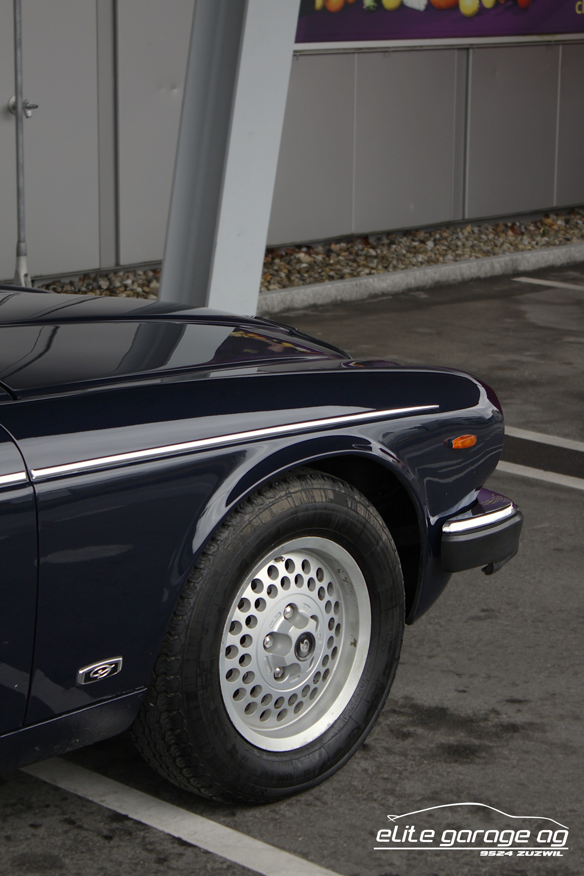DAIMLER 5.3 Double Six-image-10