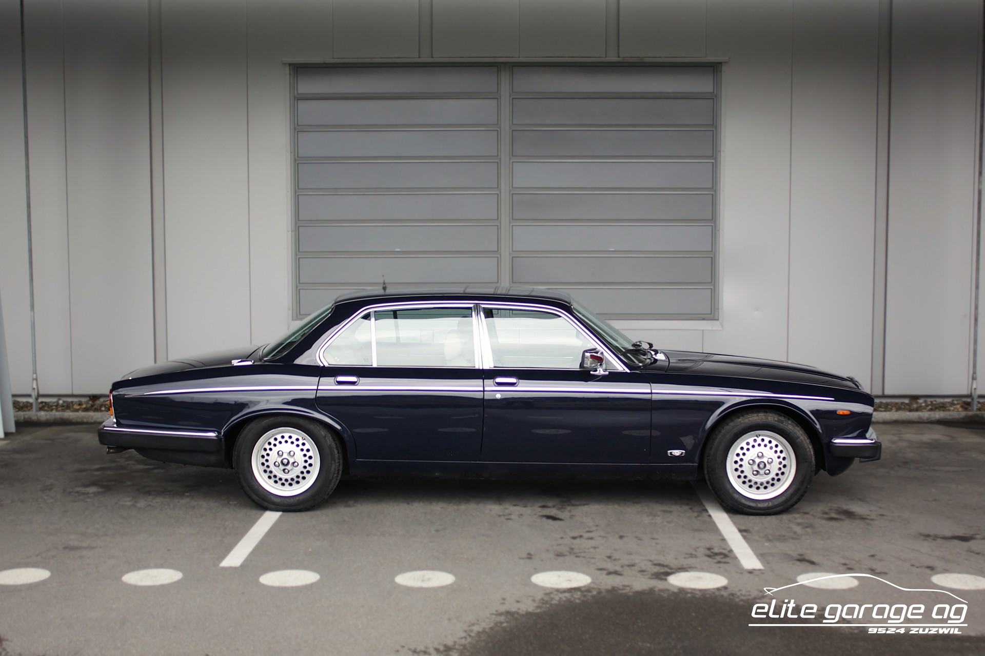DAIMLER 5.3 Double Six-image-5
