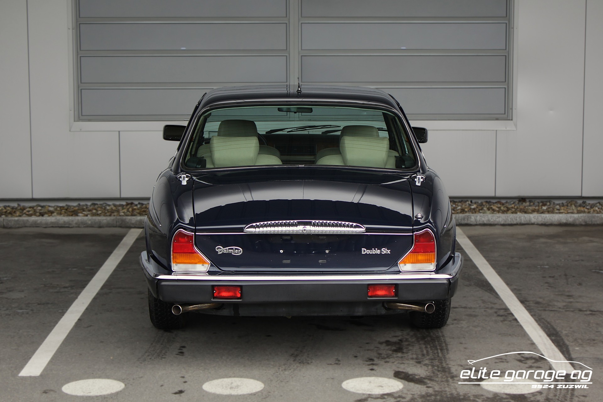 DAIMLER 5.3 Double Six-image-3
