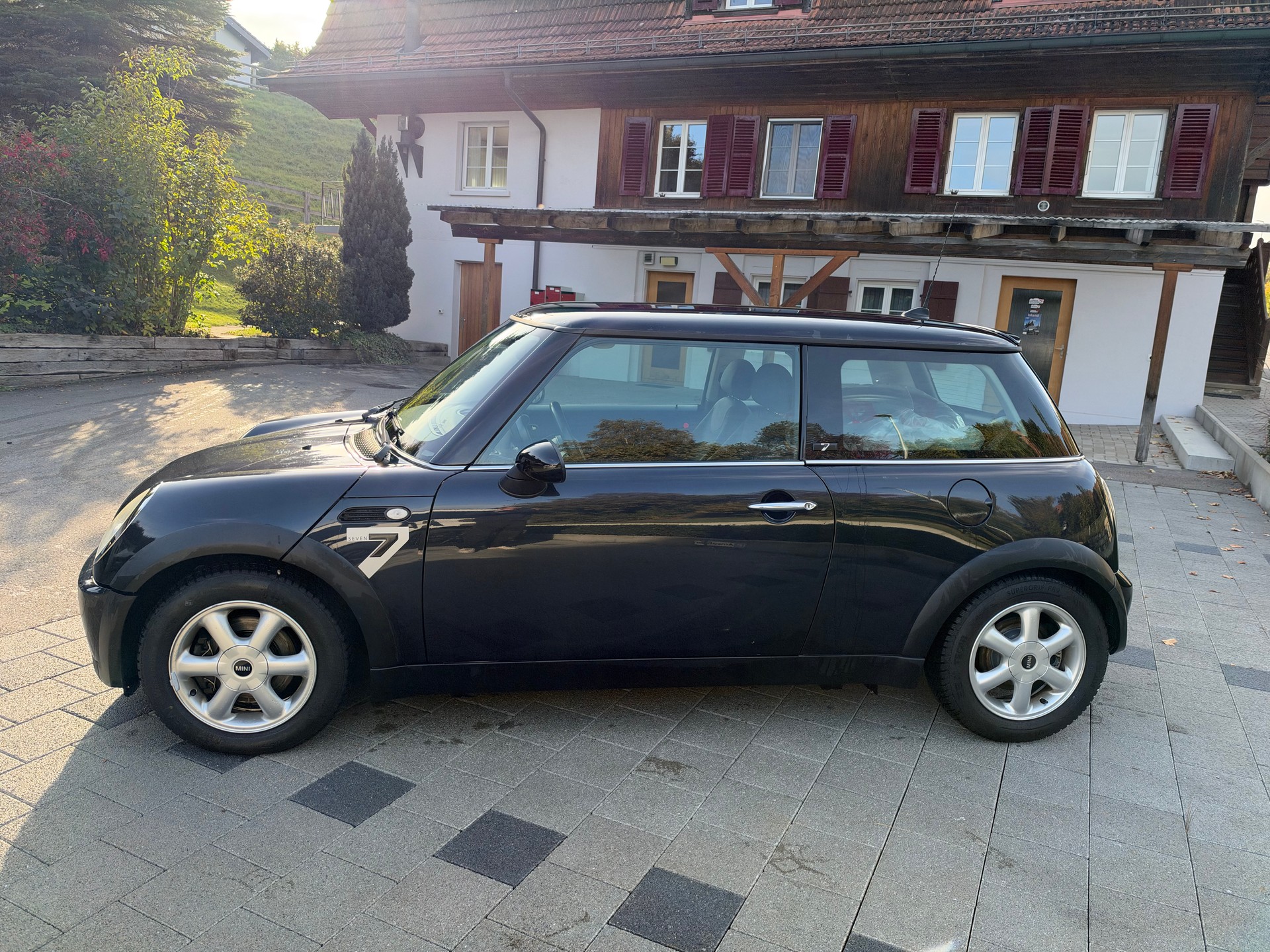 MINI One-image-3
