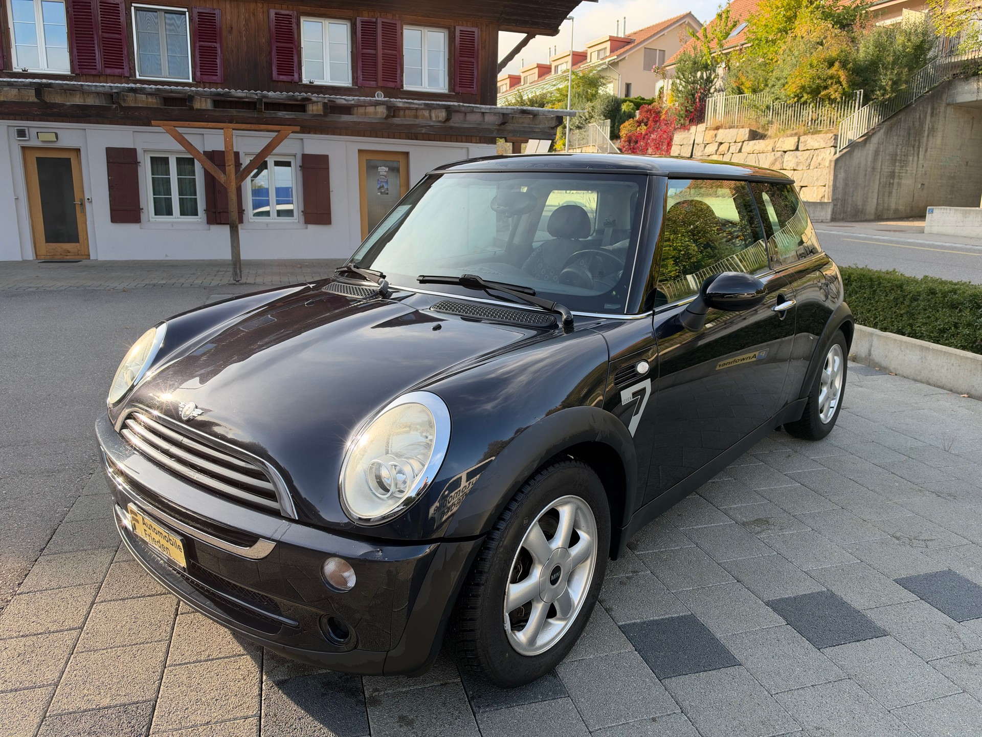 MINI One-image-2