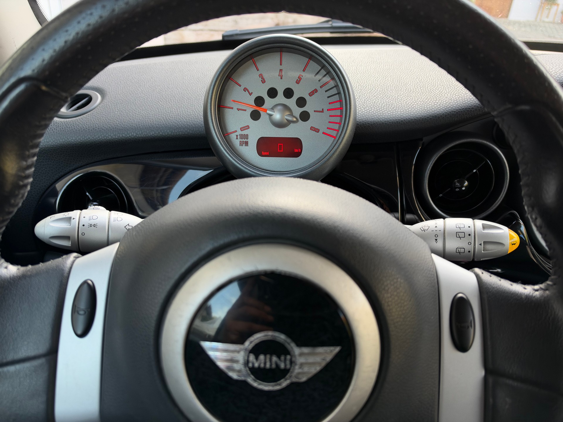 MINI One-image-11