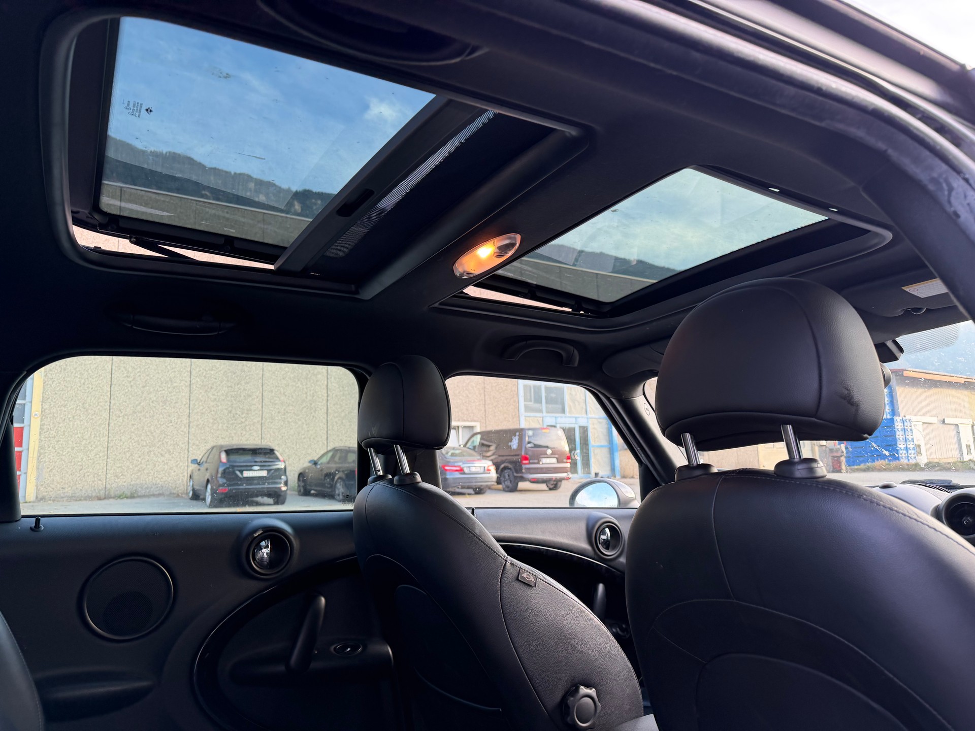 MINI Countryman Cooper SD ALL4-image-2