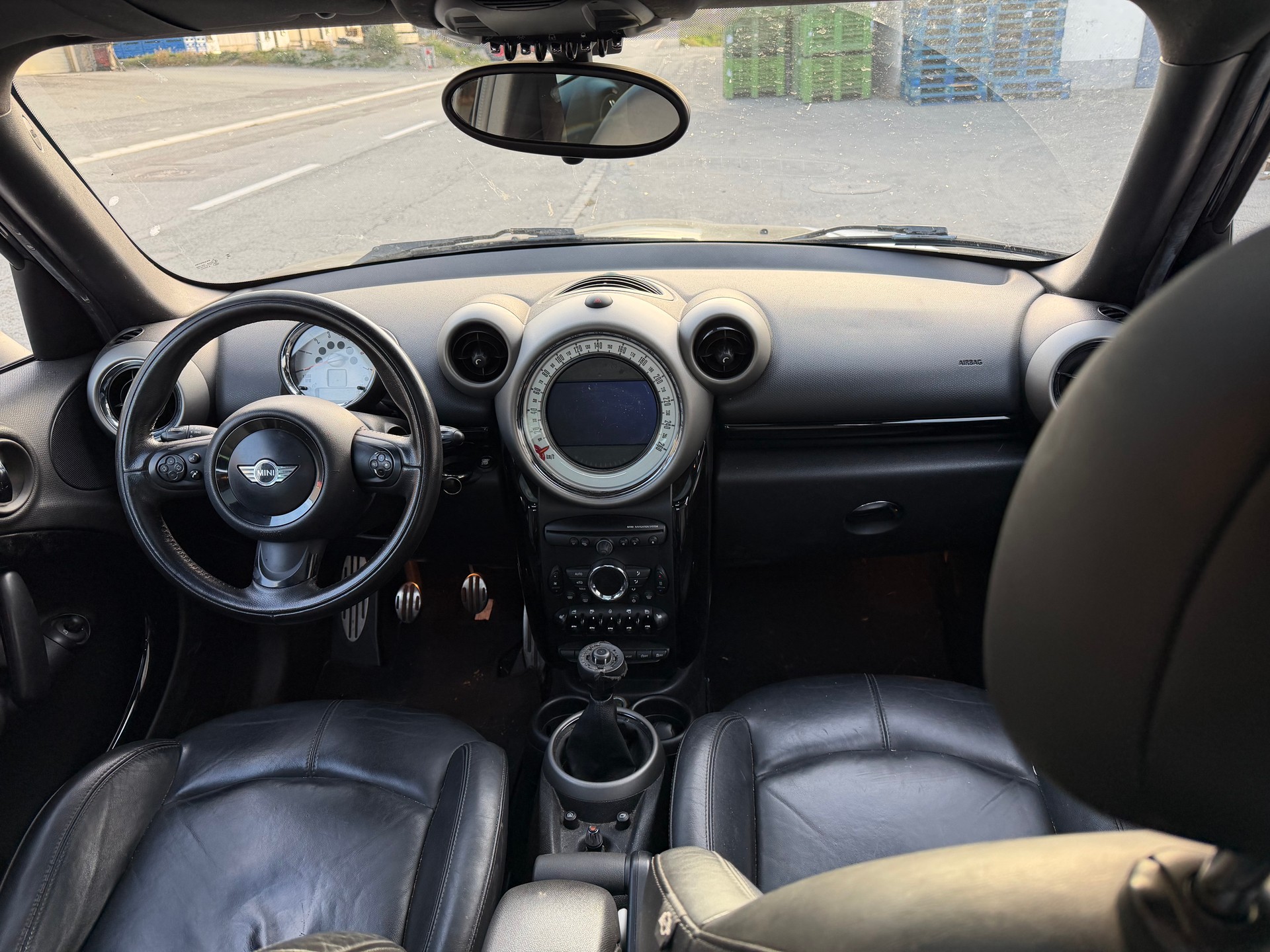 MINI Countryman Cooper SD ALL4-image-3