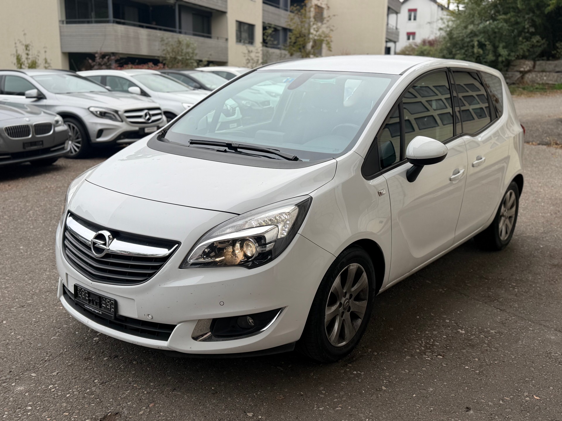 OPEL Meriva 1.4 Turbo Midnight Edition-image-0