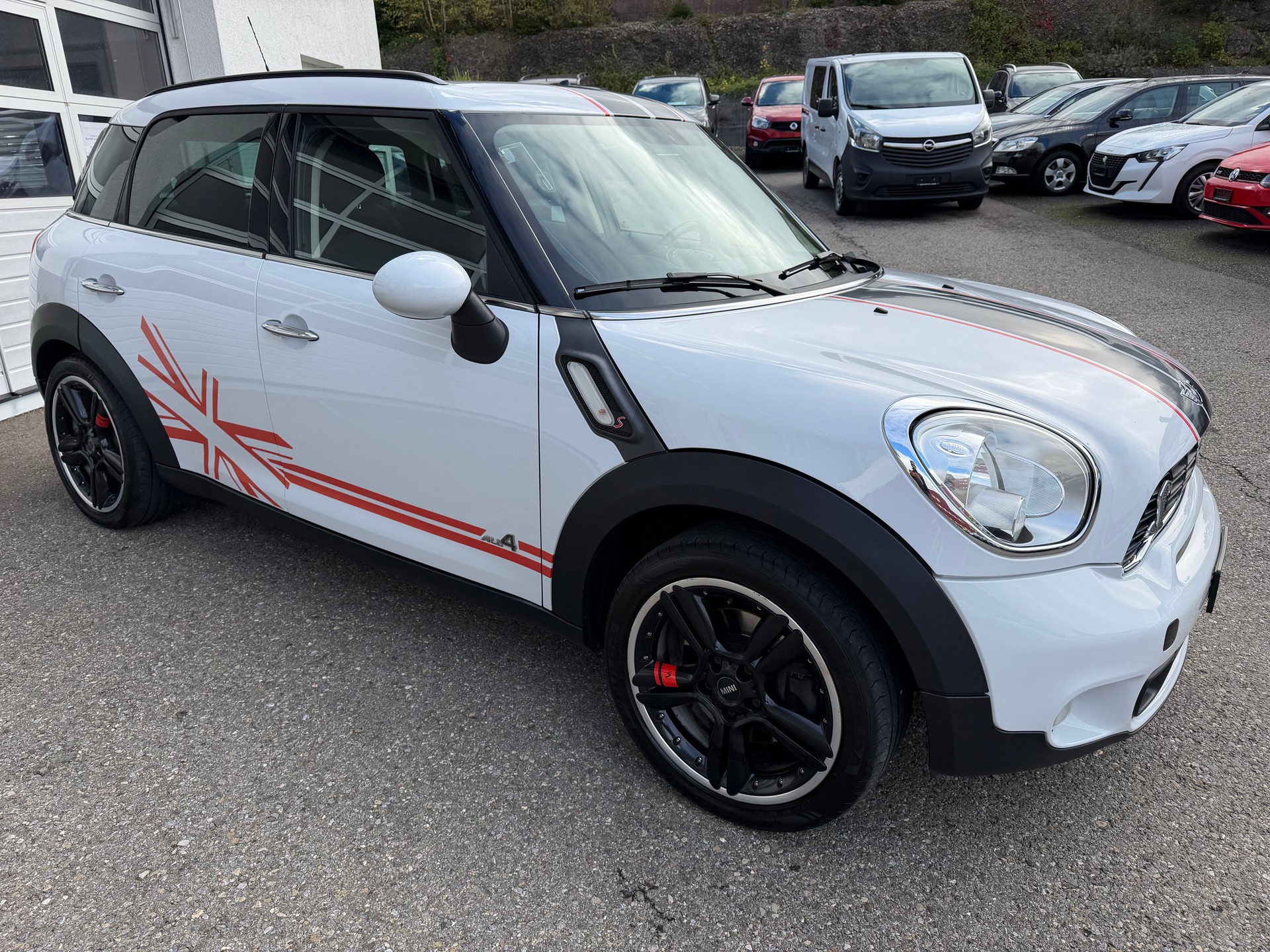 MINI Countryman Cooper S ALL4 Snowhill-image-3