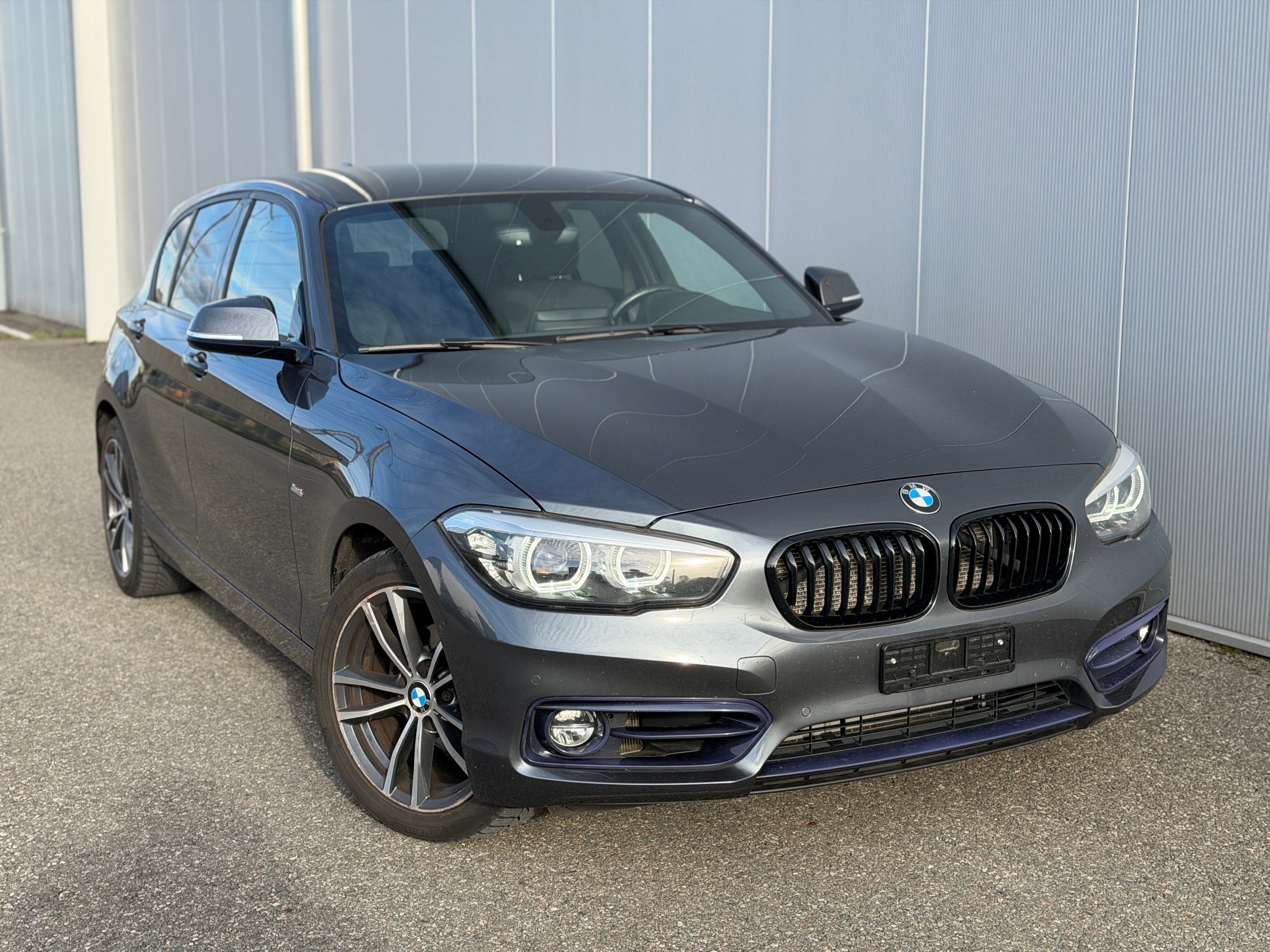 Car photo