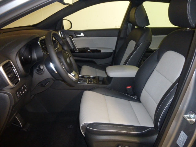 KIA Sportage 2.0 CRDi MHEV Style GT-Line-image-10