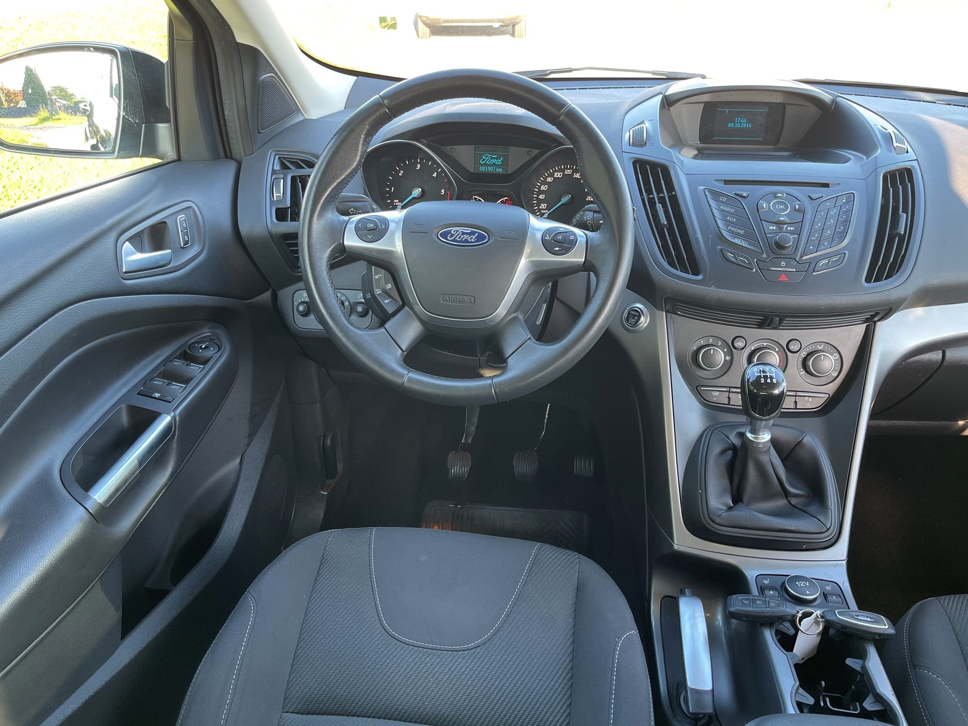 FORD Kuga 2.0 TDCi Carving 2WD-image-8