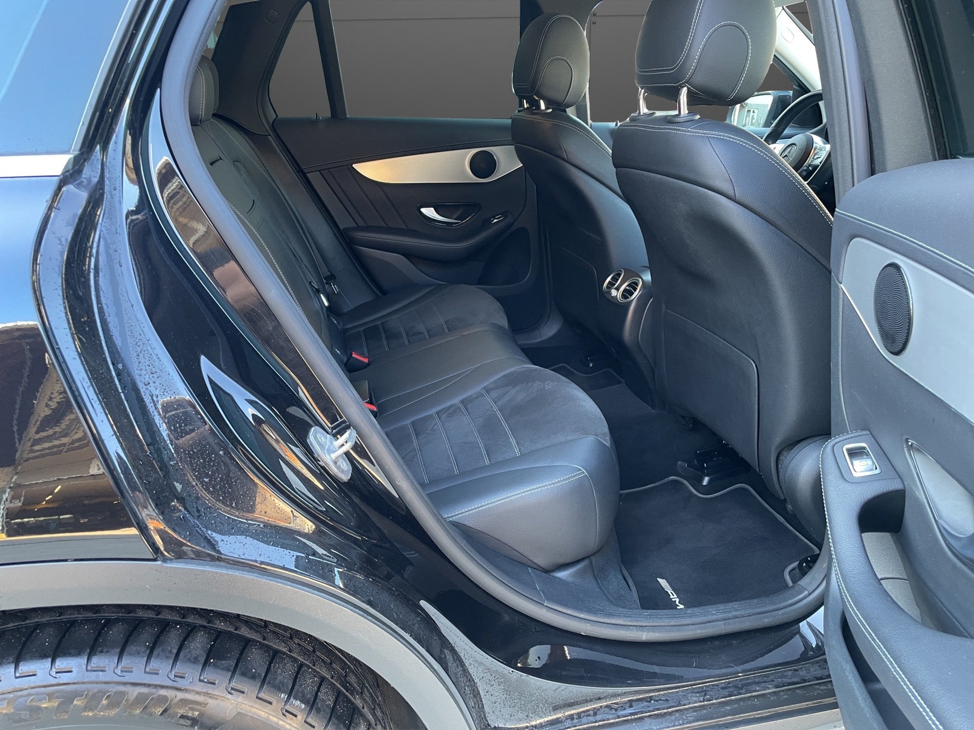 MERCEDES-BENZ GLC 300 AMG Line 4Matic 9G-Tronic-image-8