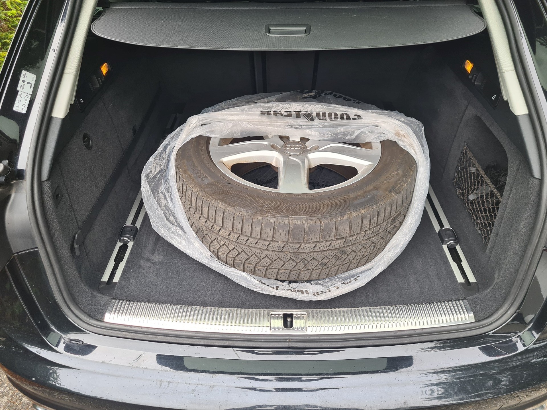 AUDI A6 allroad 3.0 TDI V6 quattro S-tronic-image-12