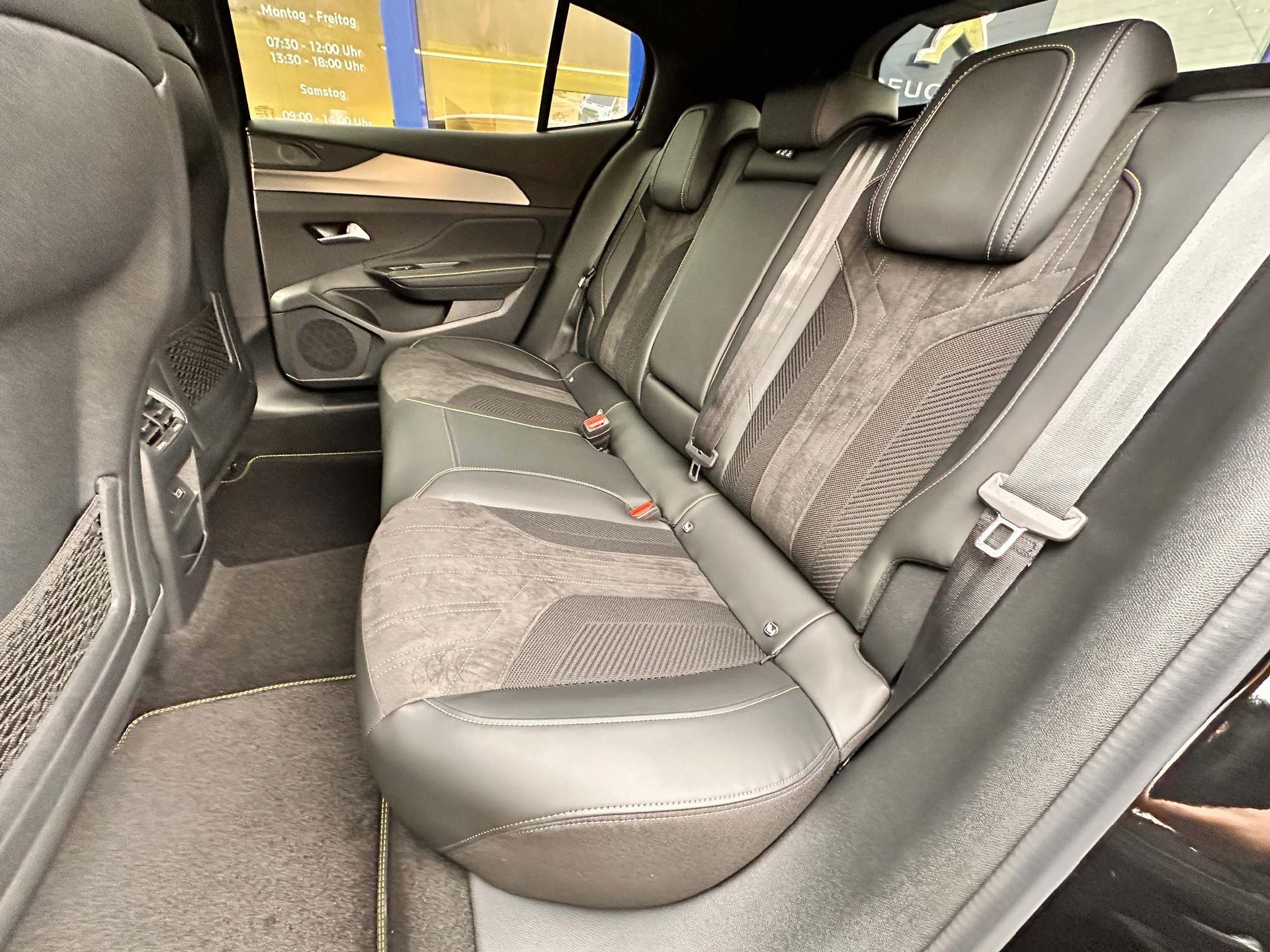 PEUGEOT 408 1.6 PHEV GT-image-7