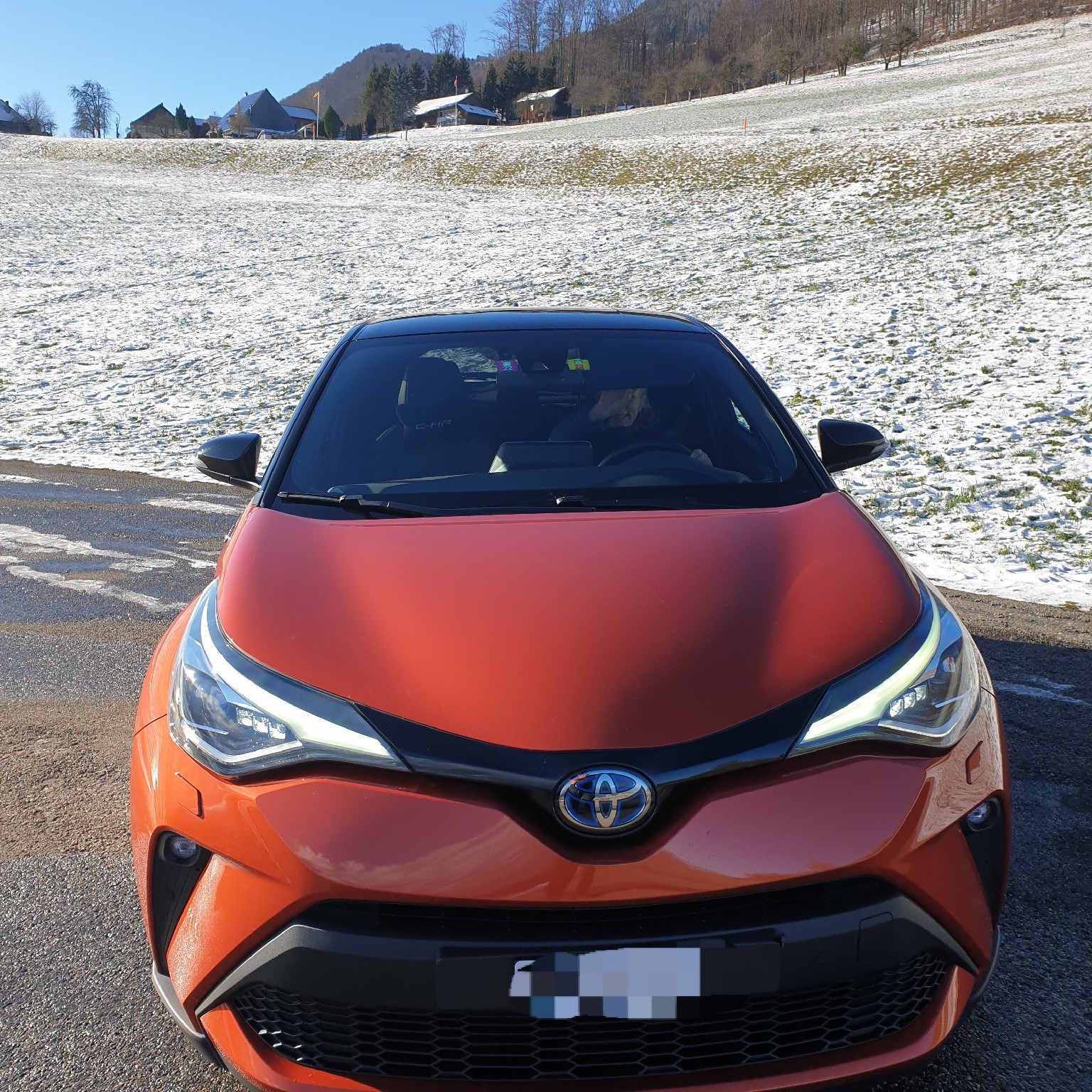 TOYOTA C-HR 2.0 HSD CVT Launch Edition-image-0
