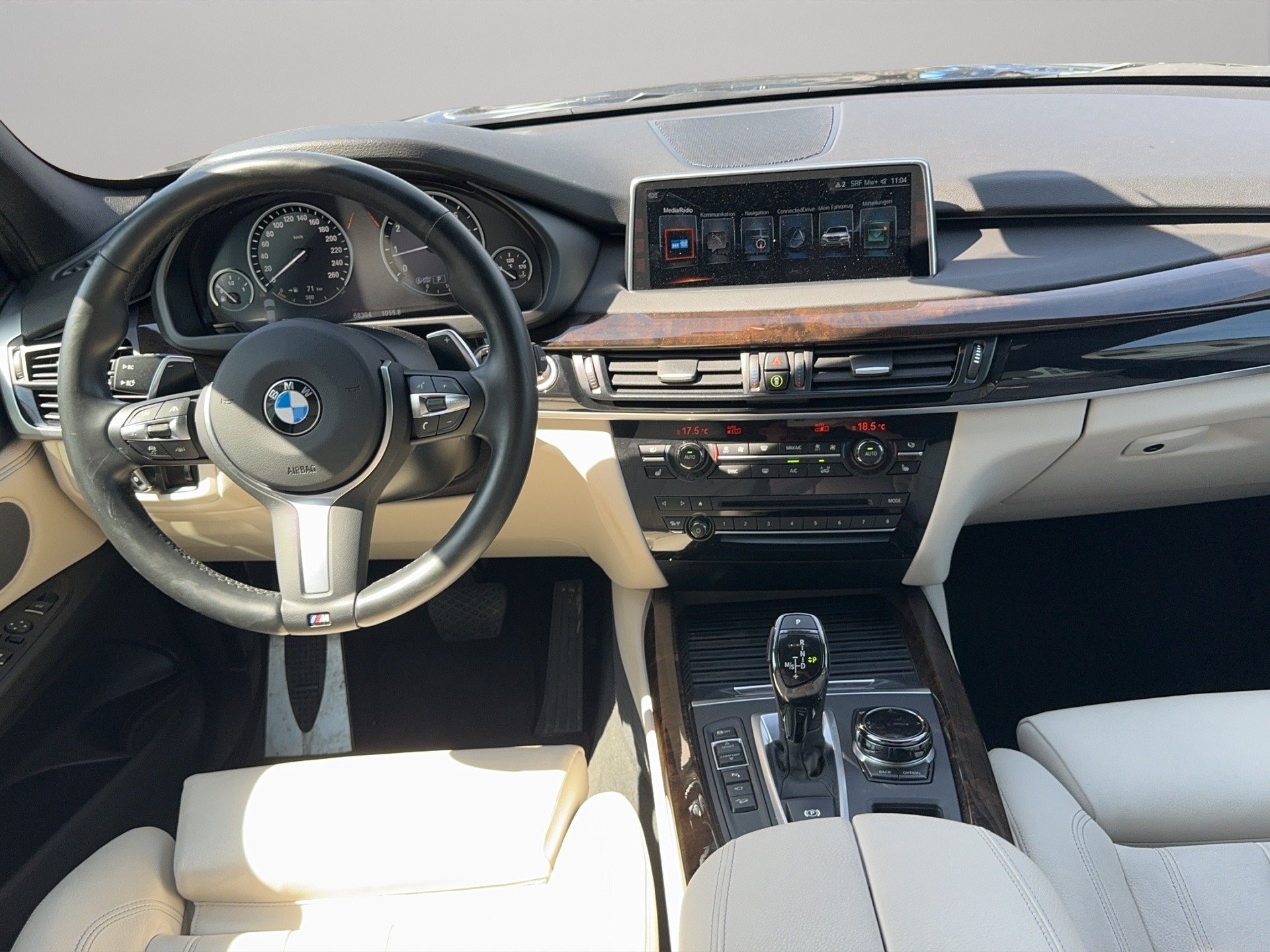 BMW X5 xDrive 50i Steptronic-image-9
