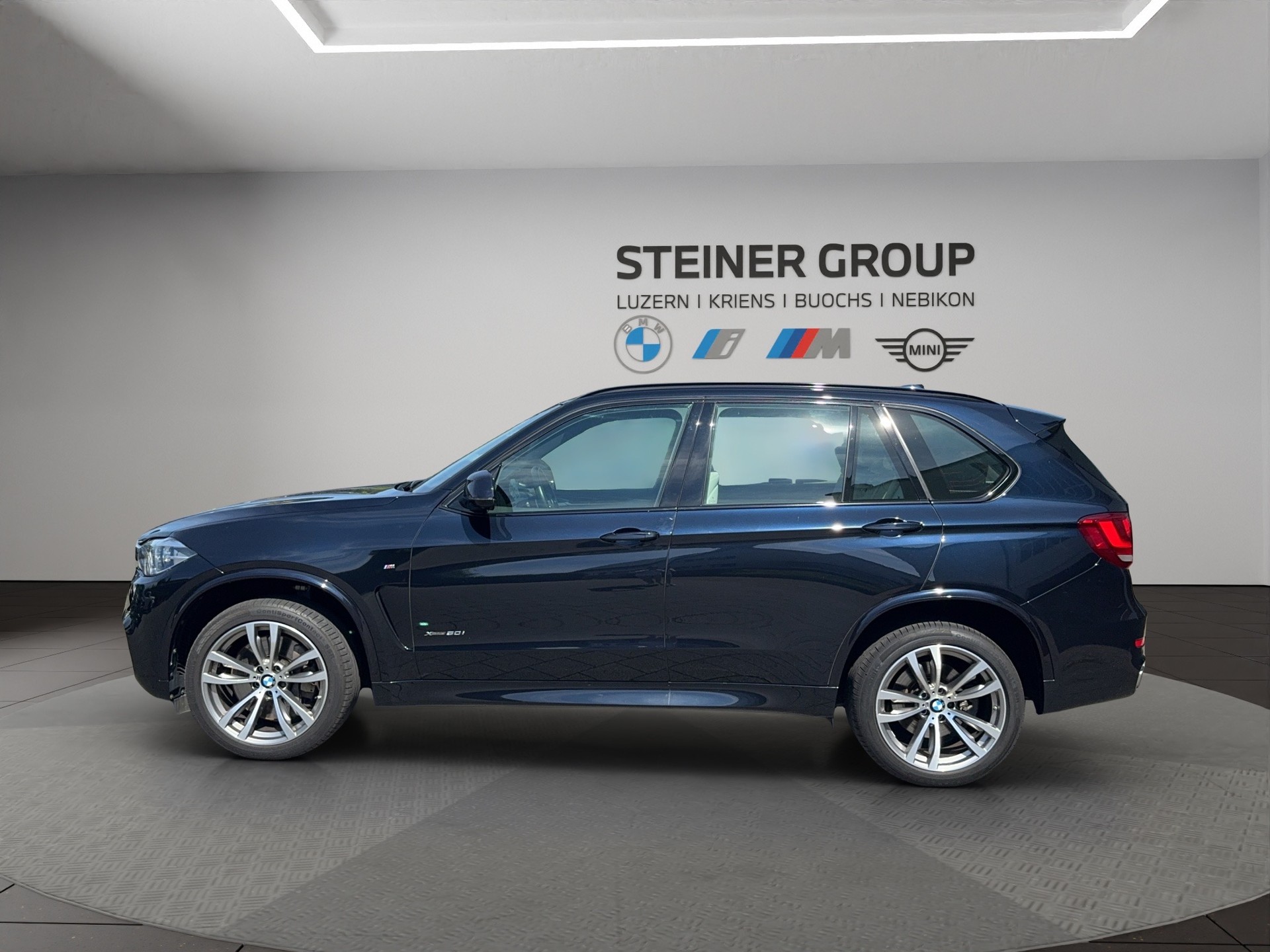 BMW X5 xDrive 50i Steptronic-image-1