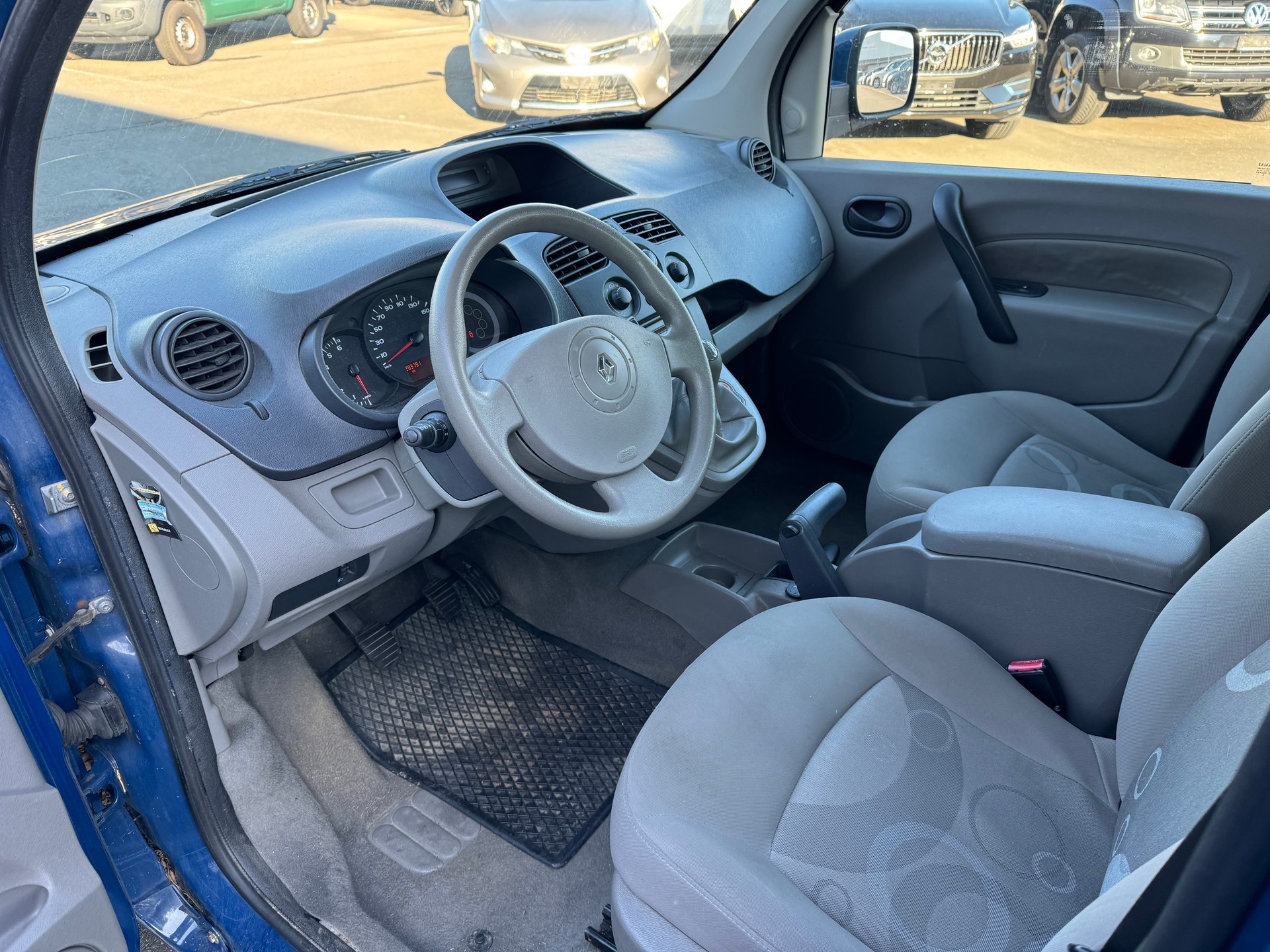 RENAULT Kangoo 1.6 16V Dynamique-image-9