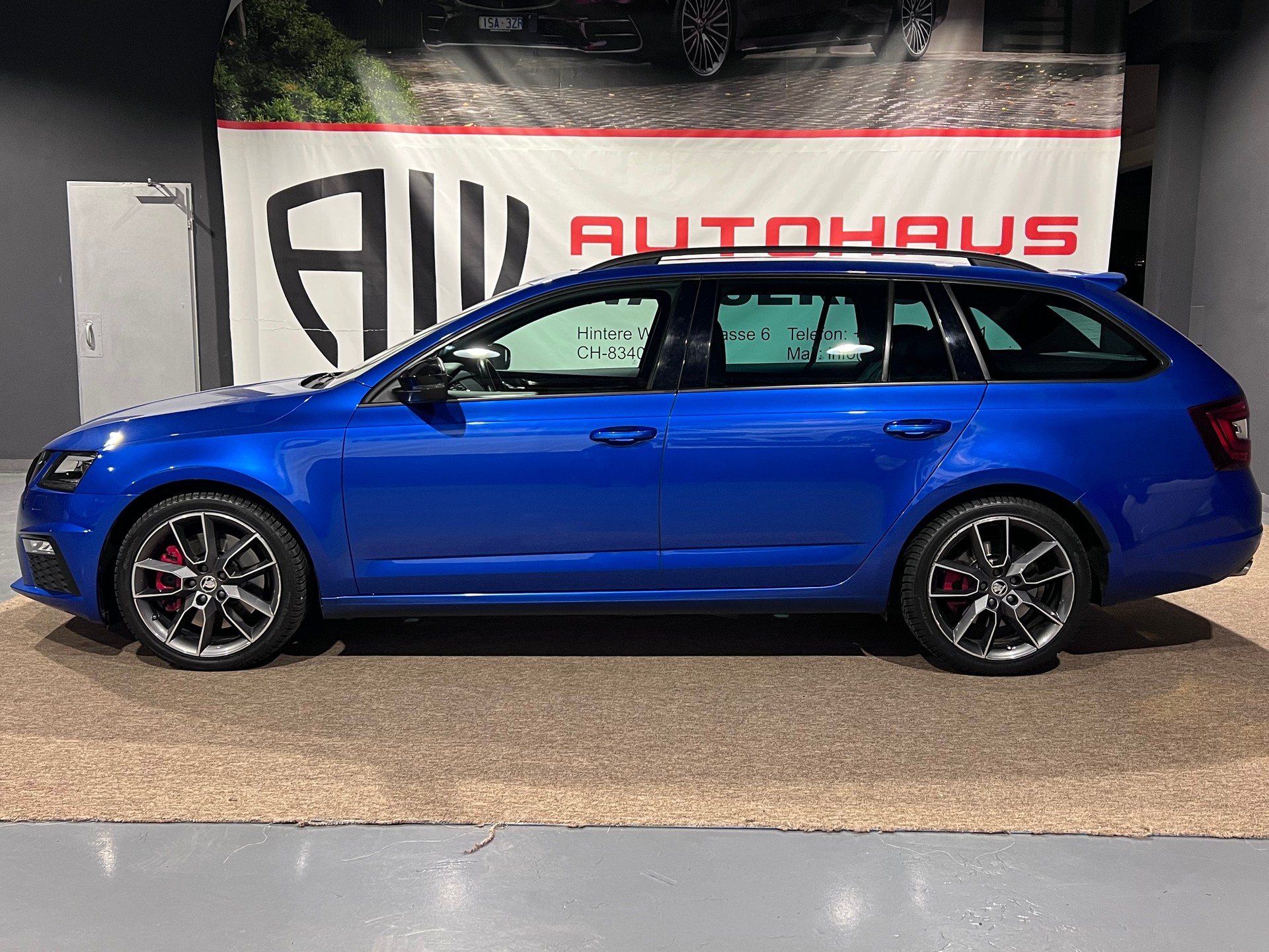 SKODA Octavia Combi 2.0 TSI RS-image-6