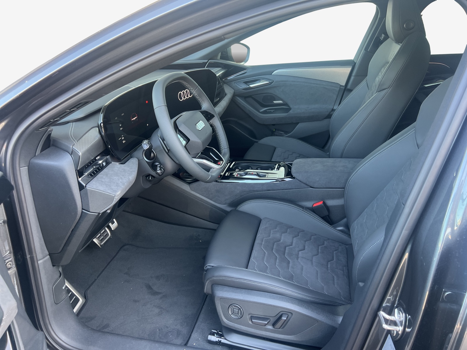 AUDI S6 Avant e-tron quattro-image-7