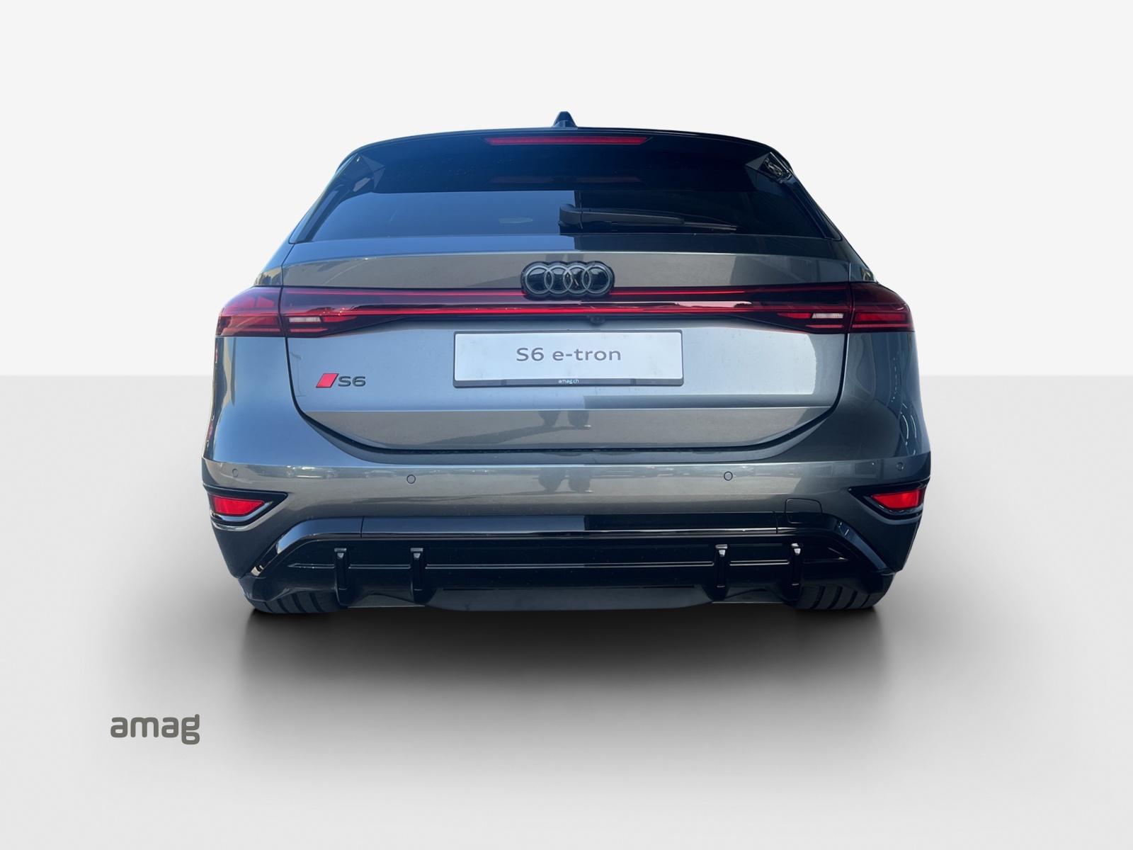 AUDI S6 Avant e-tron quattro-showroom-element-3