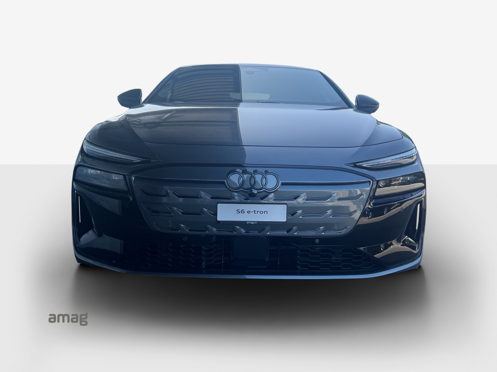 AUDI S6 Avant e-tron quattro-image-6