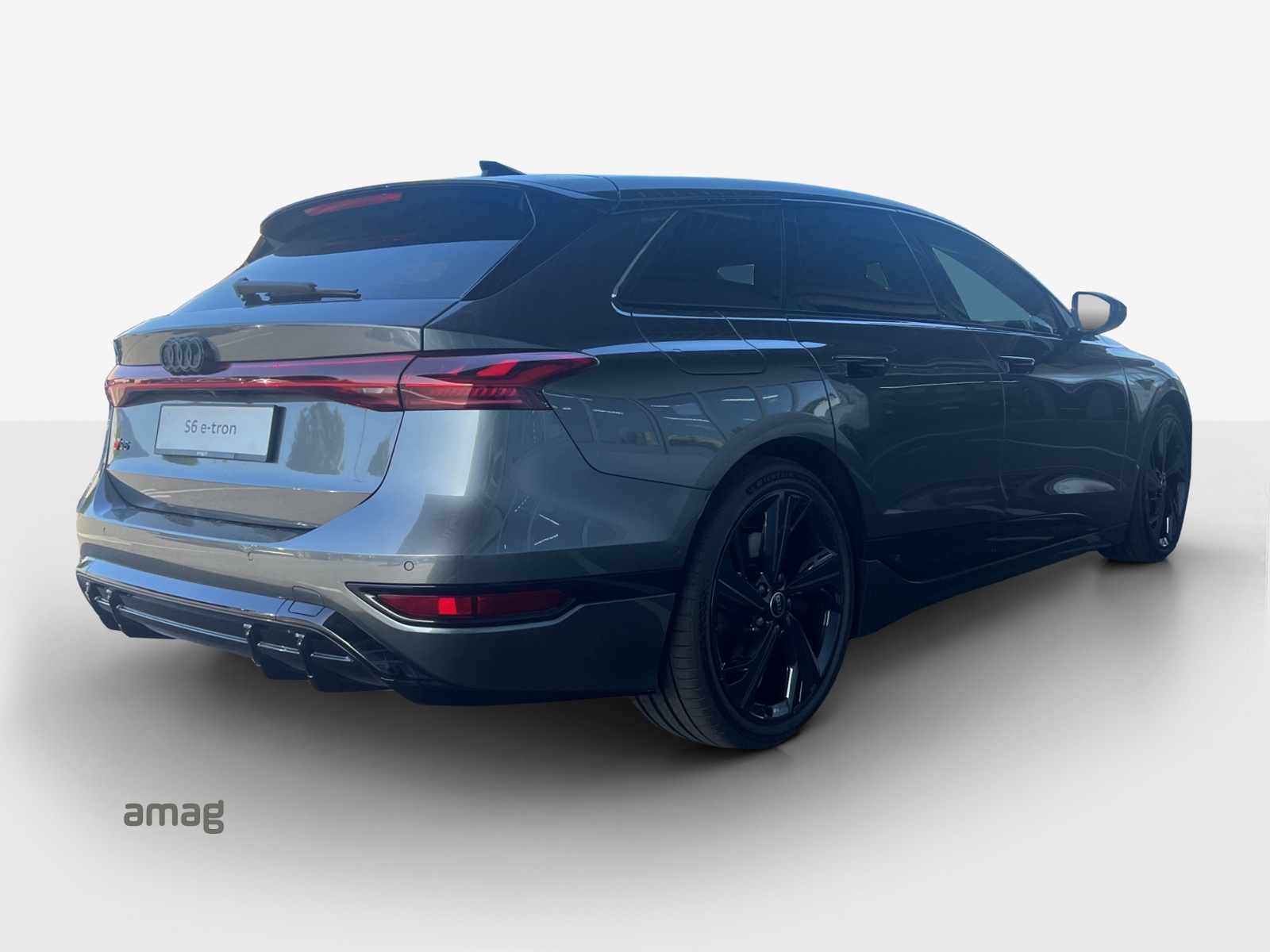 AUDI S6 Avant e-tron quattro-image-4