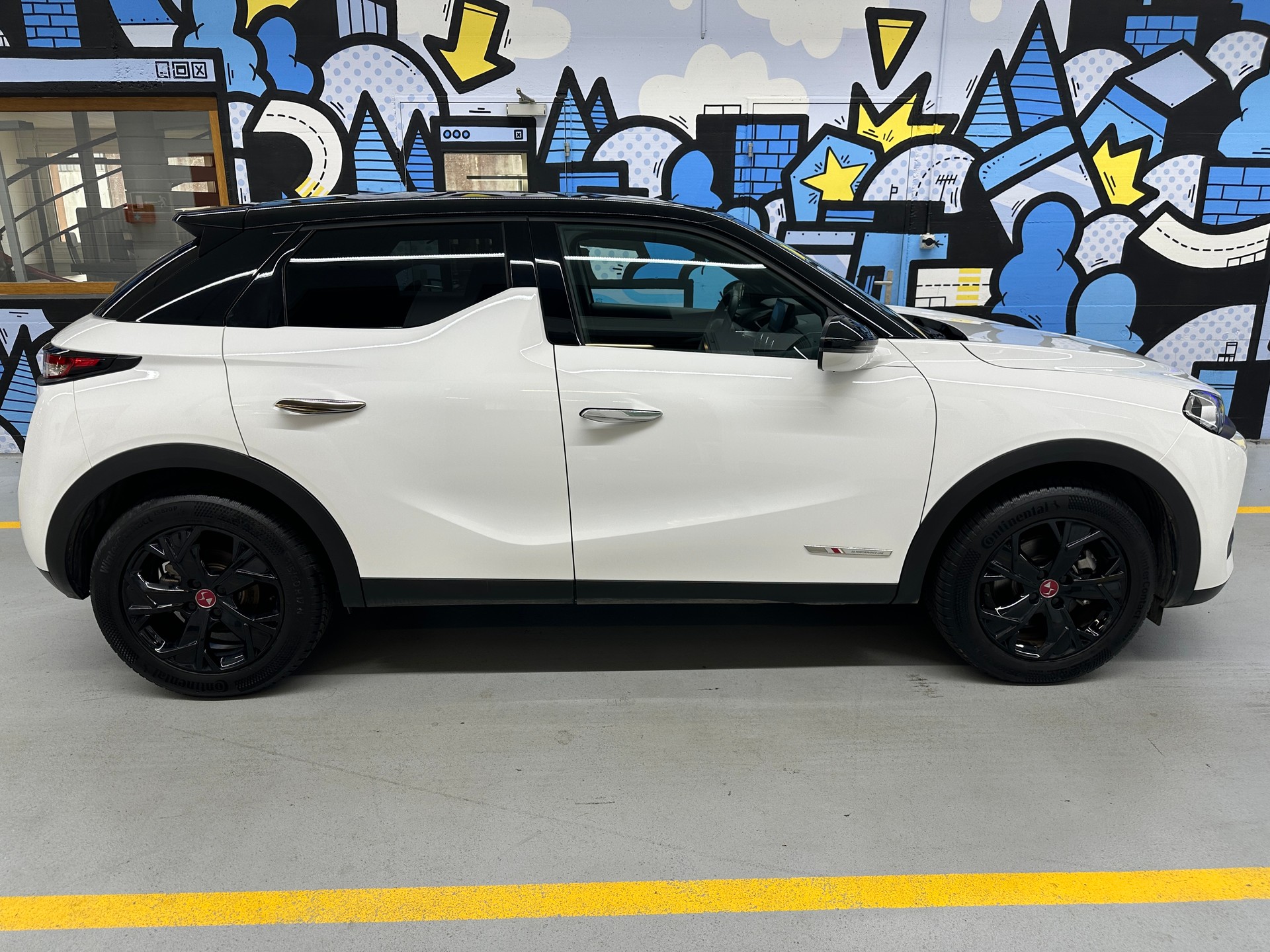 DS AUTOMOBILES DS 3 Crossback E-Tense 136 Performance Line-image-2