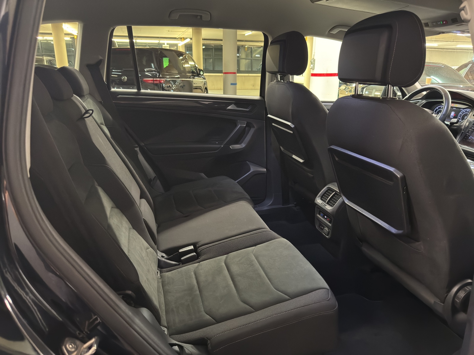 VW Tiguan Allspace 2.0 TDI SCR Highline DSG-image-9