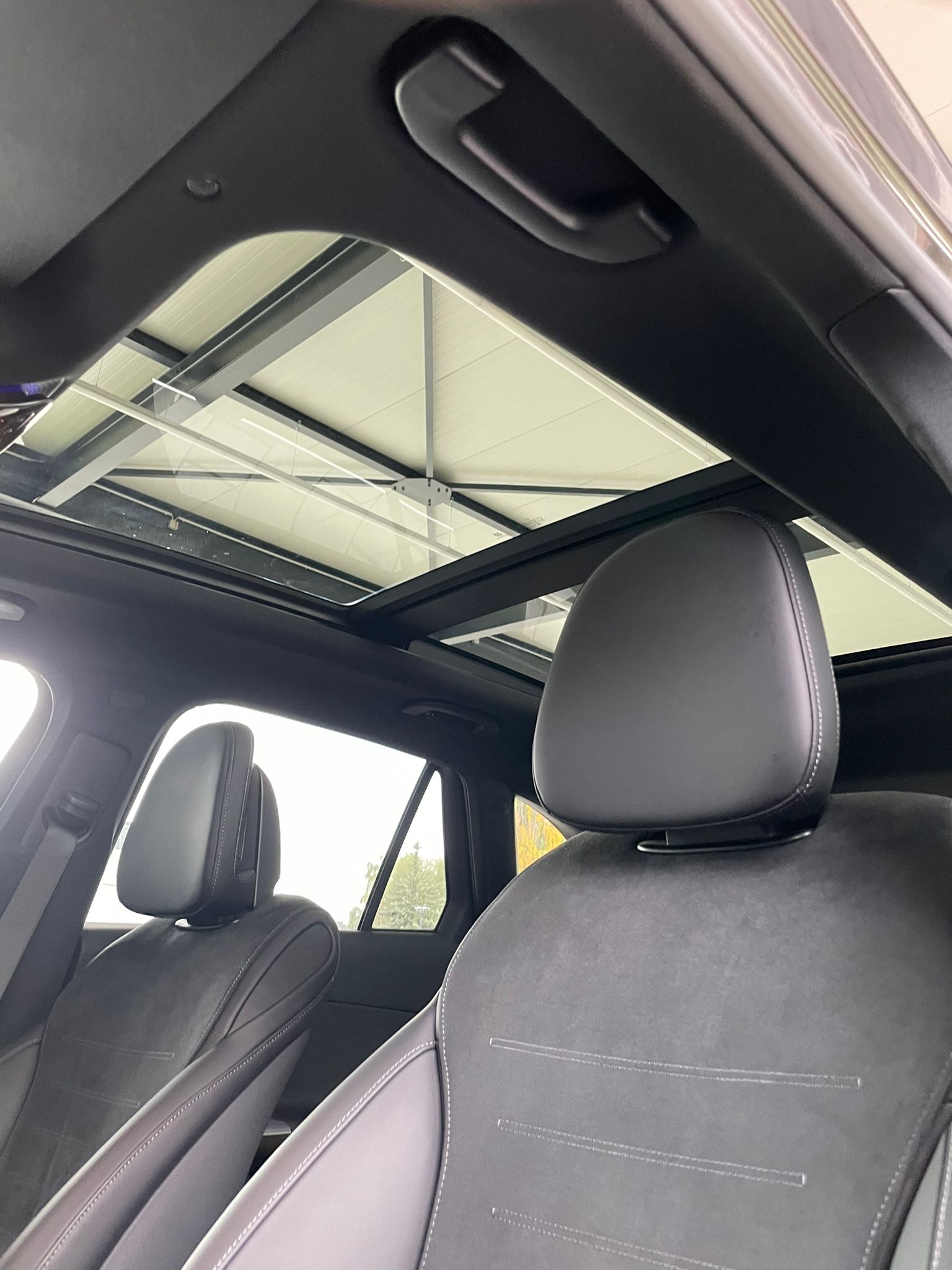 MERCEDES-BENZ GLC 300 d AMG Line 4matic-image-15