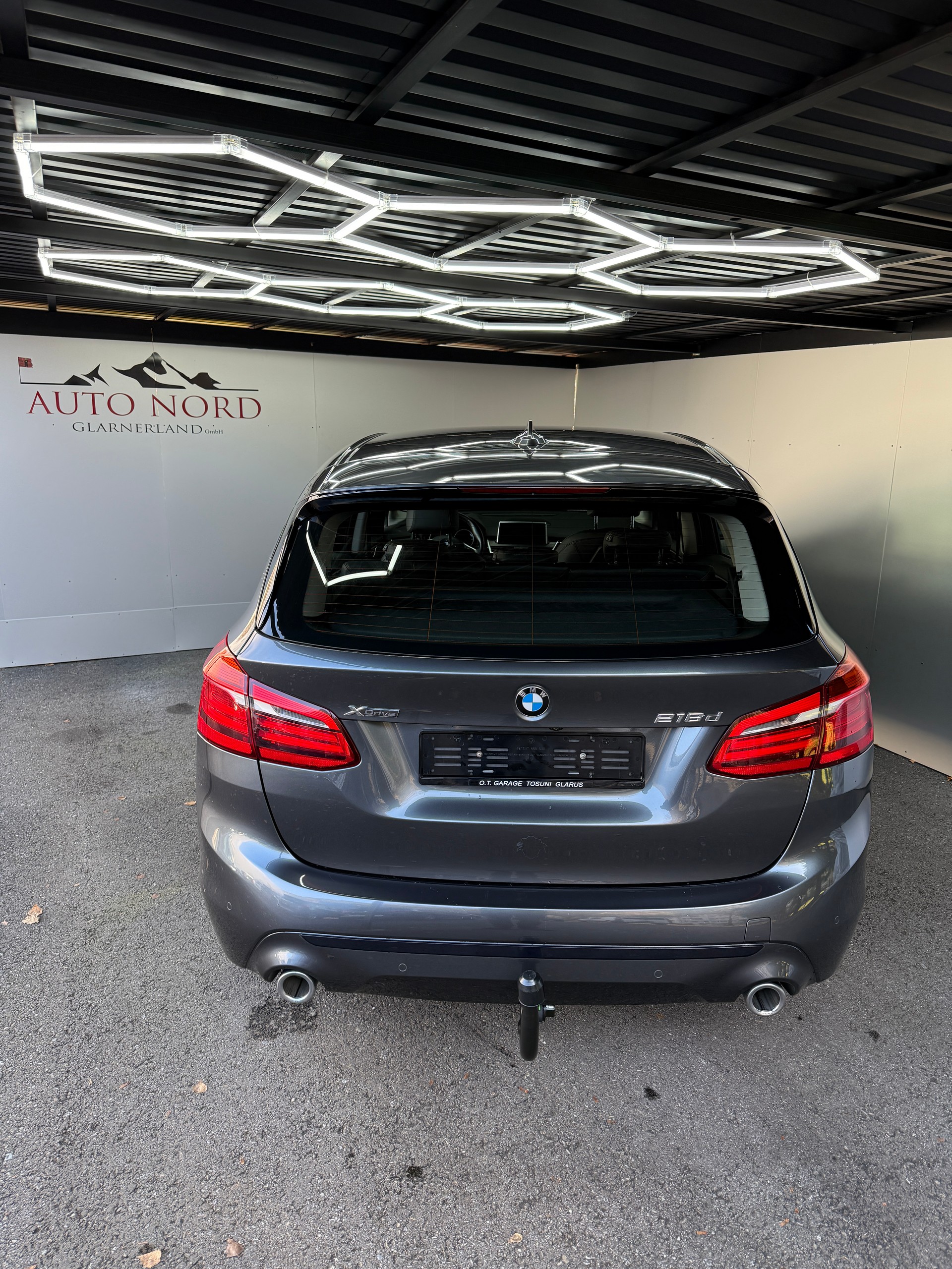 BMW 218d xDrive Active Tourer Steptronic Sport Line-image-5