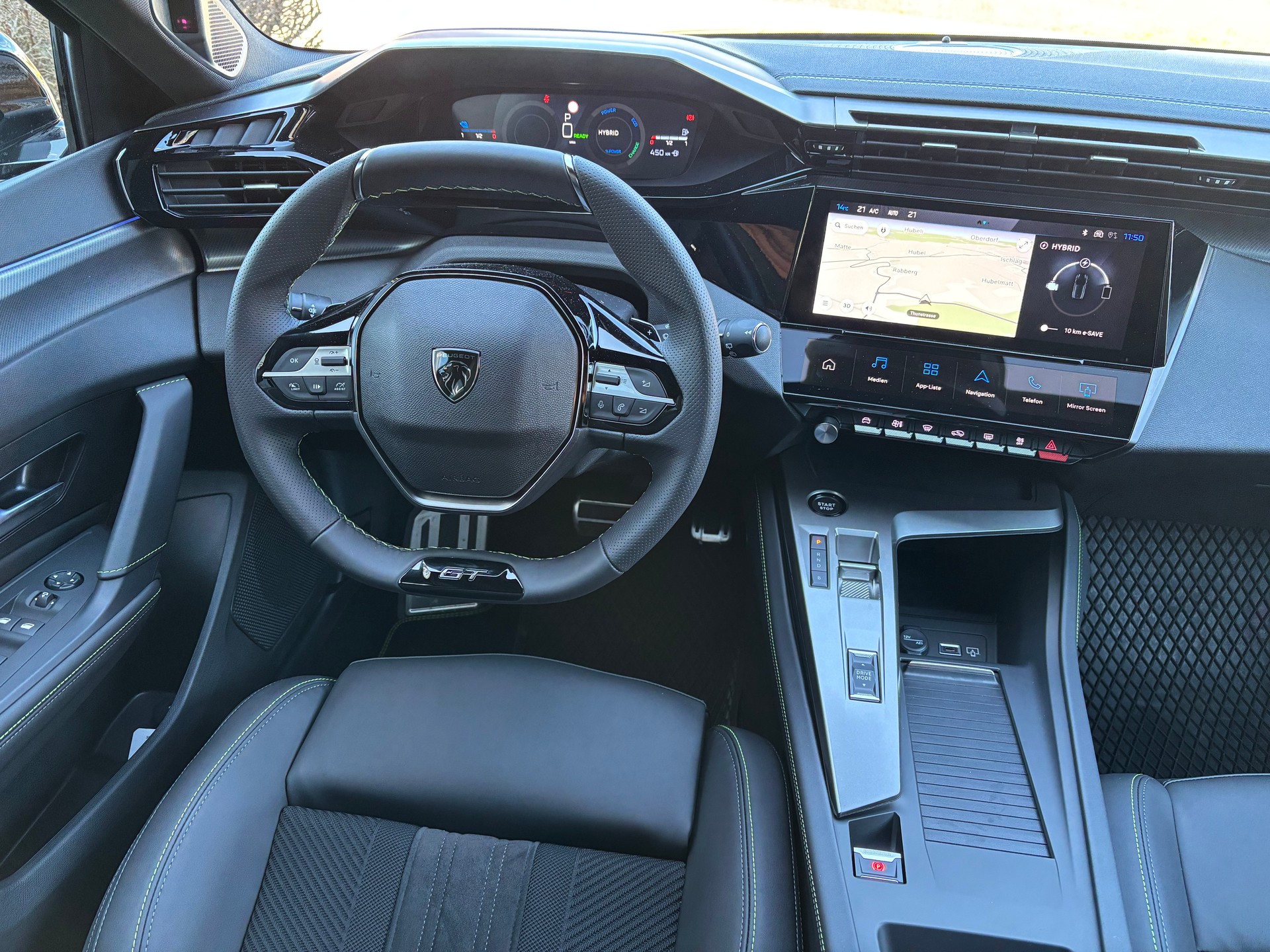 PEUGEOT 308 1.6 PHEV 195 GT-image-10