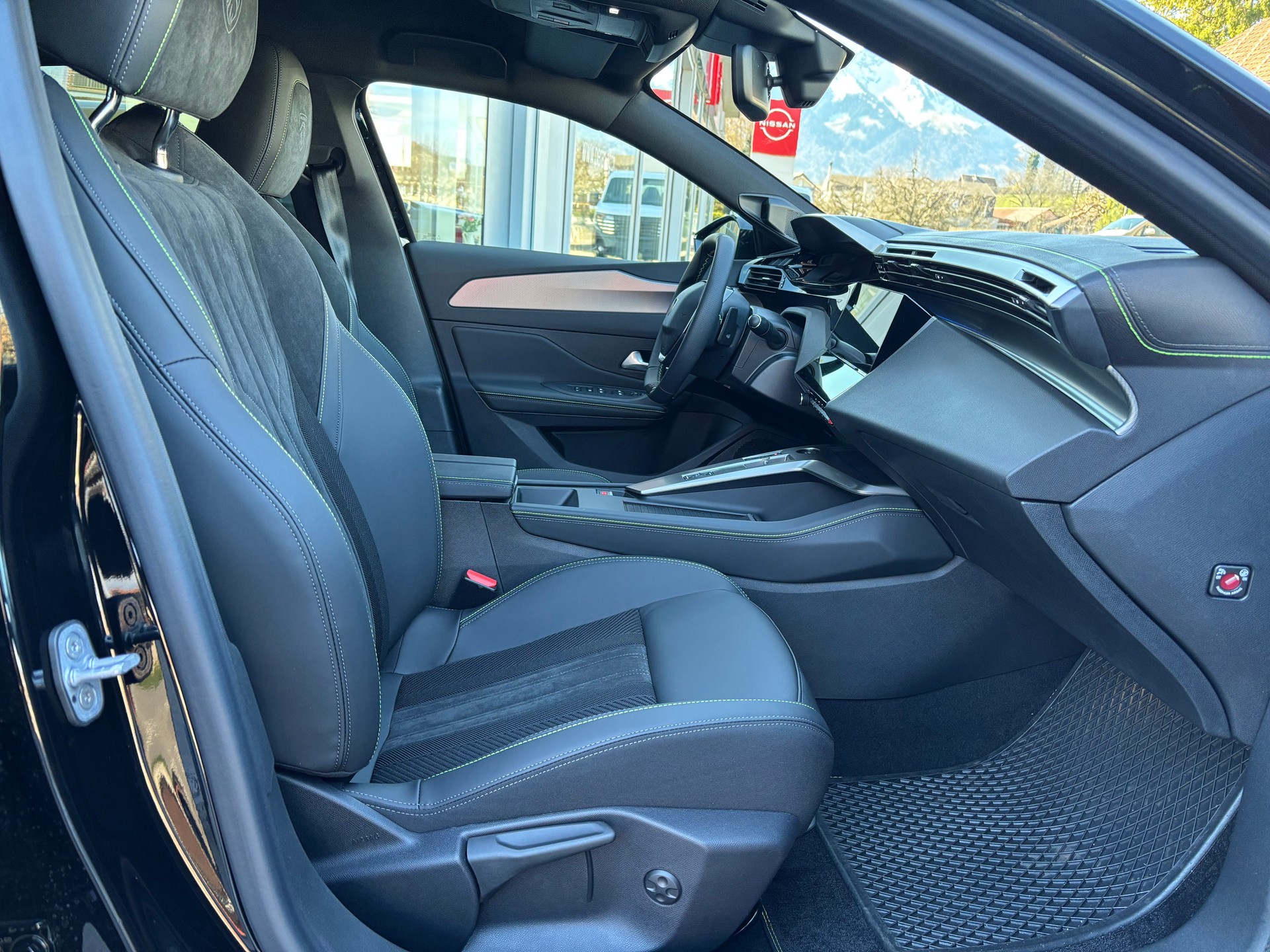 PEUGEOT 308 1.6 PHEV 195 GT-image-8
