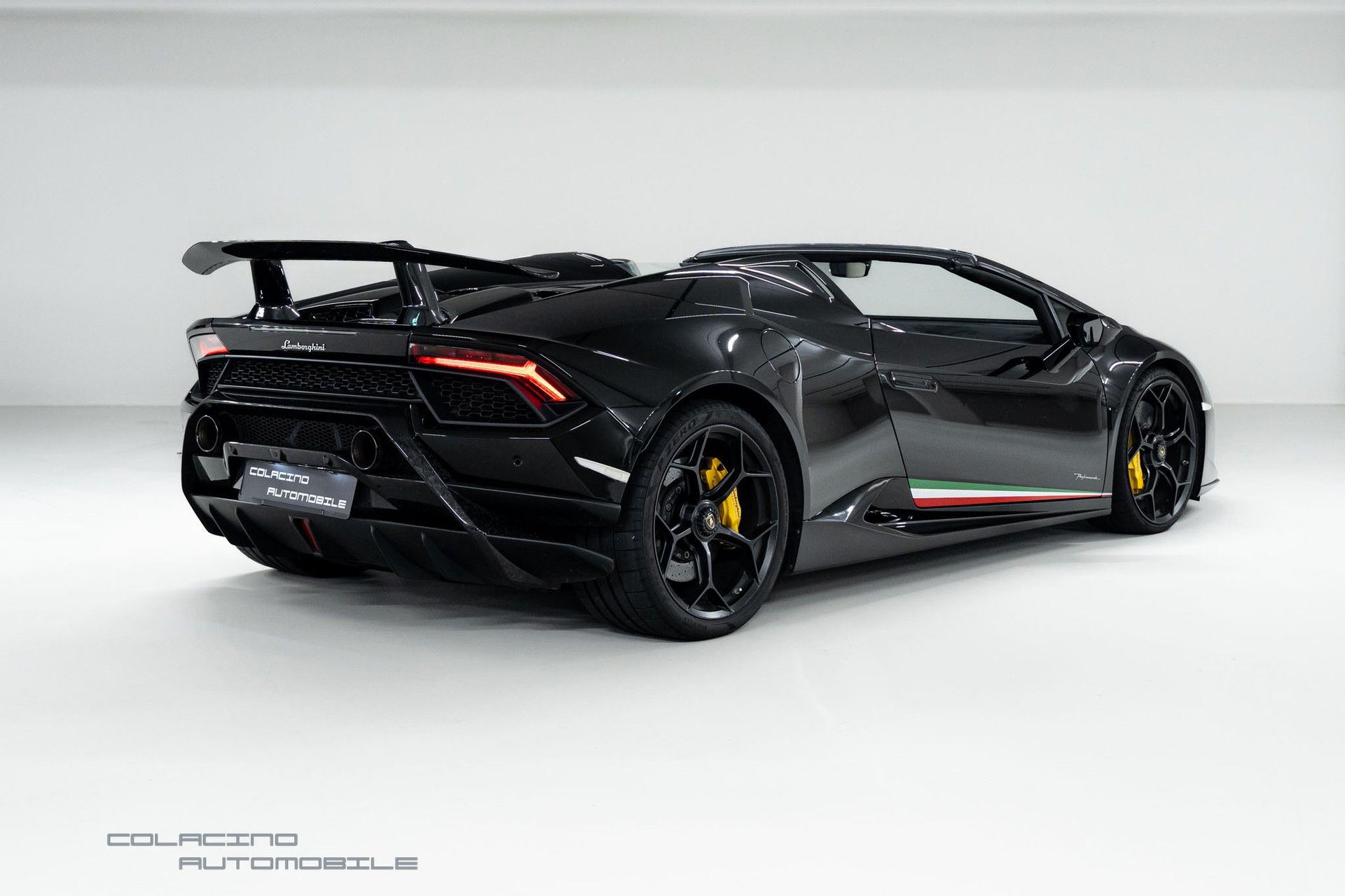 LAMBORGHINI Huracan LP640-4 Performante DCT-image-2