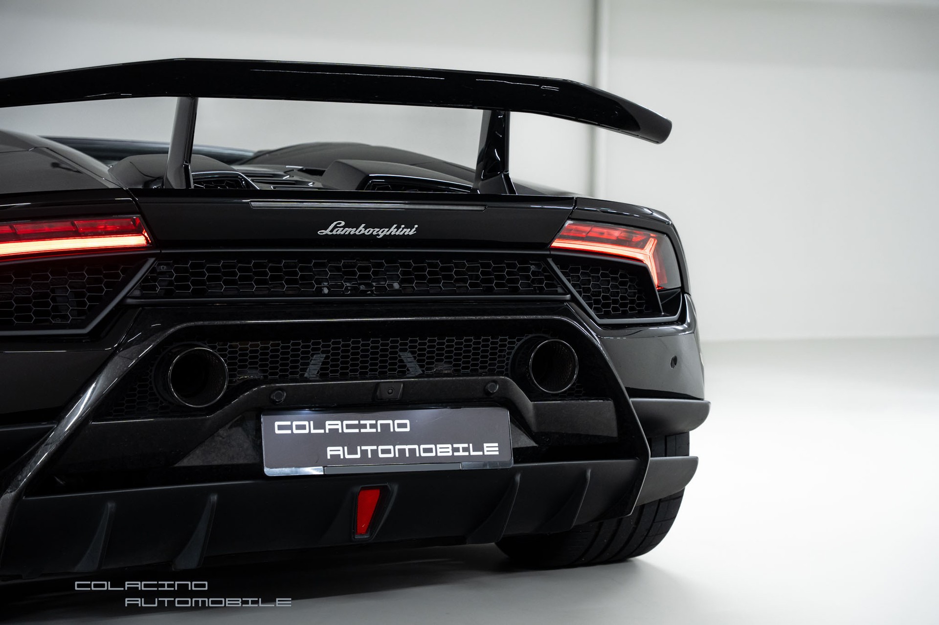 LAMBORGHINI Huracan LP640-4 Performante DCT-image-9