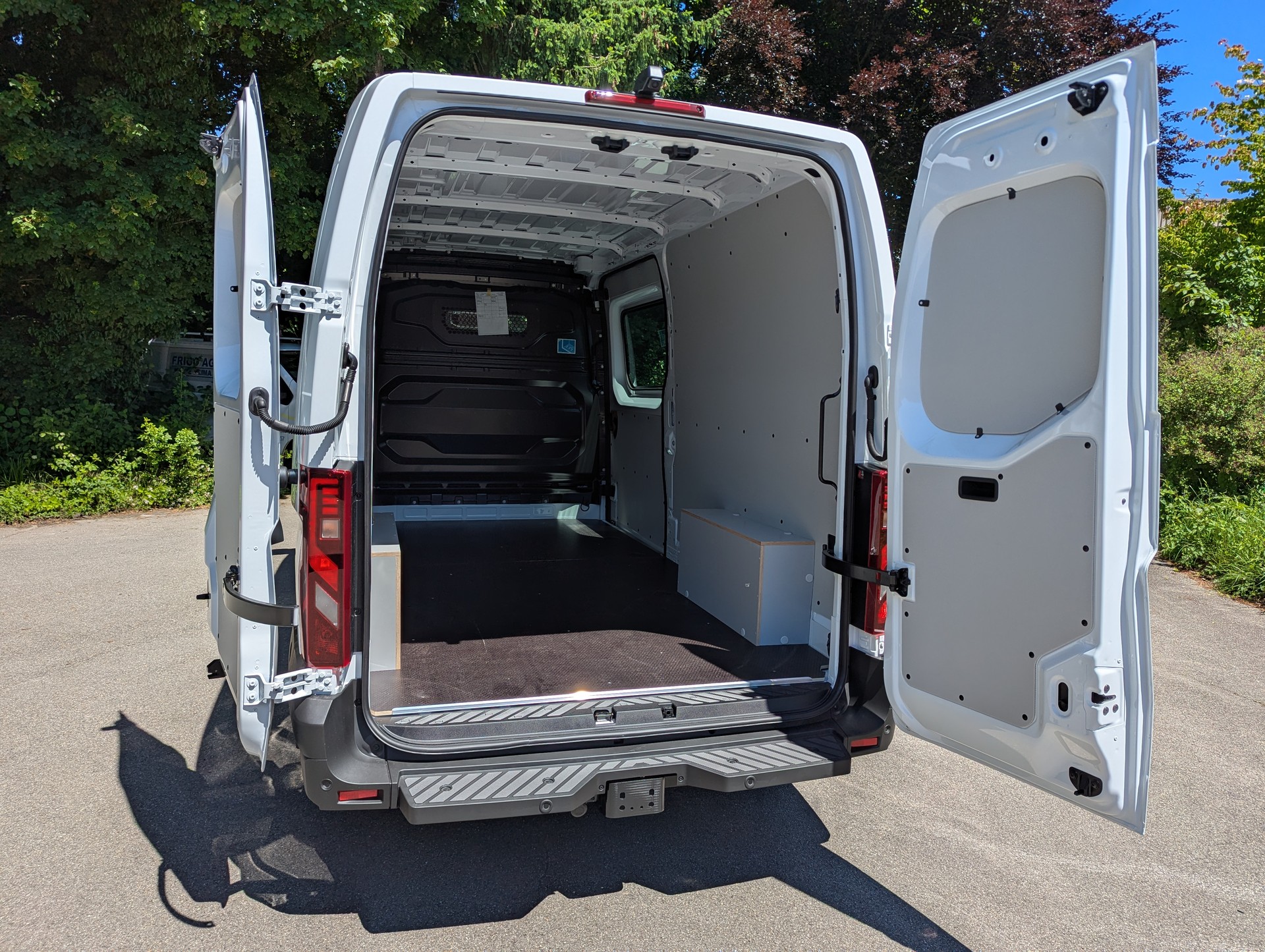 RENAULT 170.35 BVA L3H2-image-3